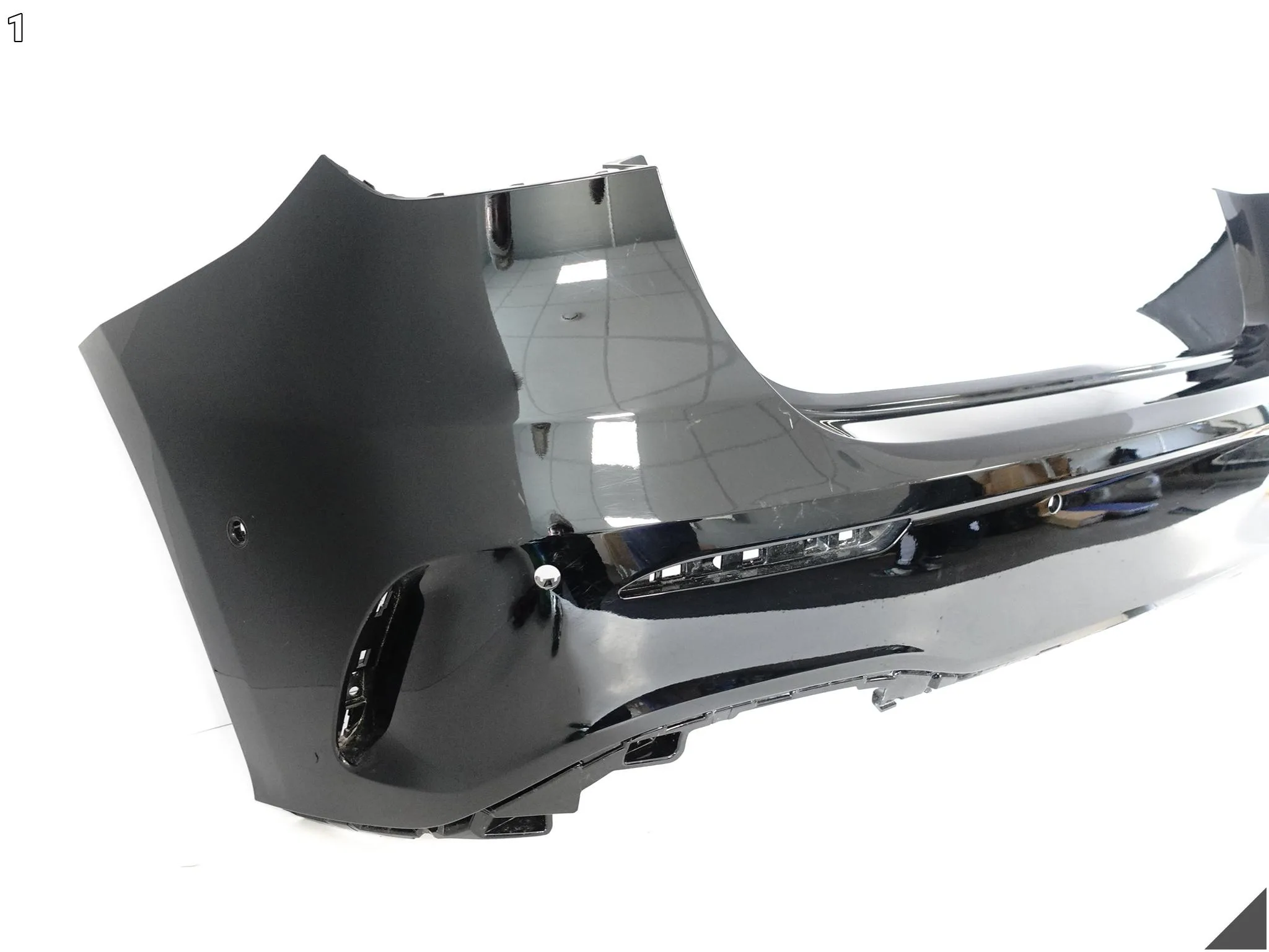 MERCEDES A-KLASA W177 AMG 18- ZDERZAK BUMPER TYŁ (6xPDC) A1778855806 89bbd2ac6f43aa2a2fd50aafd4b0cca3