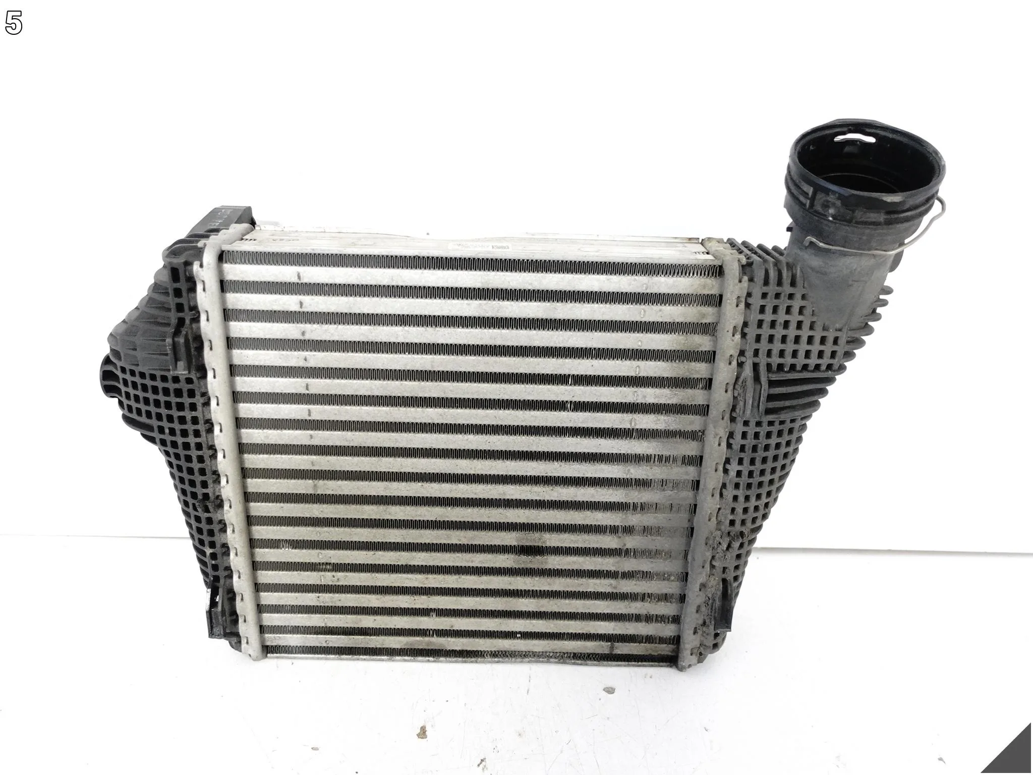 PORSCHE MACAN 95B GTS TURBO 14-18 INTERCOOLER CHŁODNICA POWIETRZA LEWA 2113a3d167b1307ed991060263e7de32