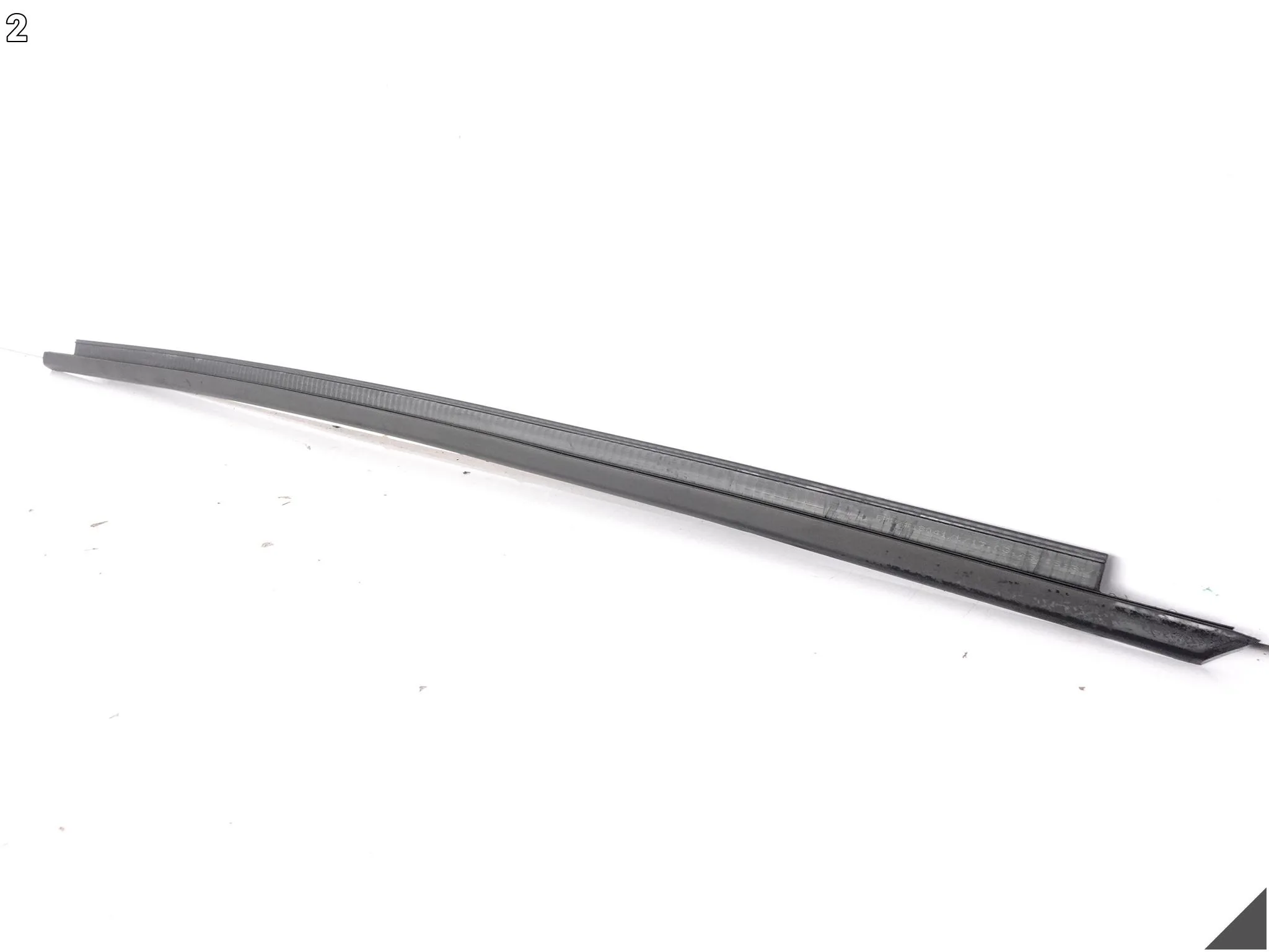BMW 1 F40 19-24 LISTWA USZCZELKA OSŁONA POKRYWA WNĘKI DRZWI PRZÓD LEWA d7652dbc72730a3e6786279f30e7a0e9