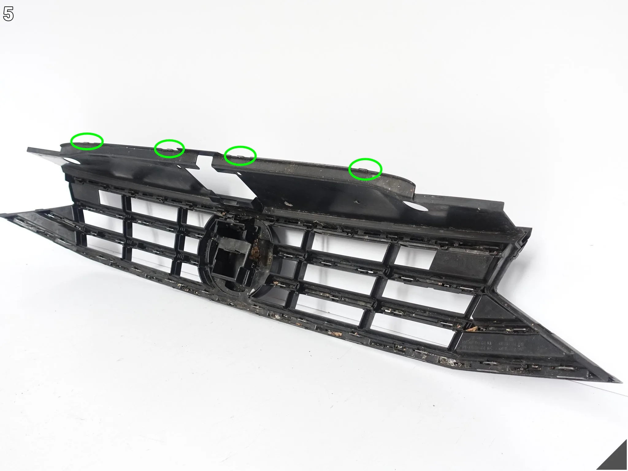 VW PASSAT B8 3G0 LIFT 19-23 GRILL ATRAPA KRATKA W ZDERZAK PRZÓD 3G0853653N b561c9e37ce72045299bd1adb54e3b9e