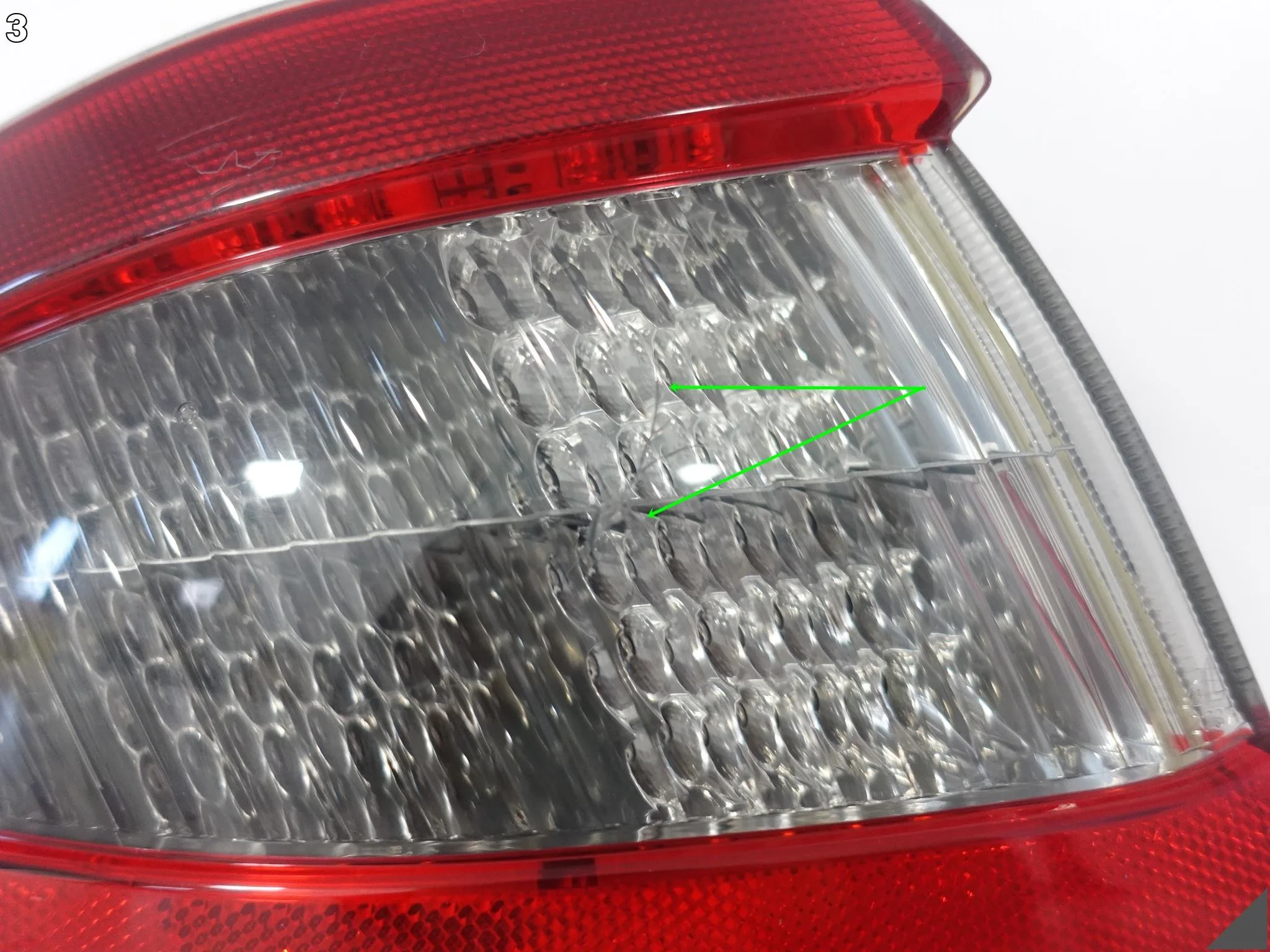 MASERATI GRANTURISMO M145 07-13 LAMPA LED W BŁOTNIK LEWA TYŁ USA 662a49e0fd938f749437826f8add769f