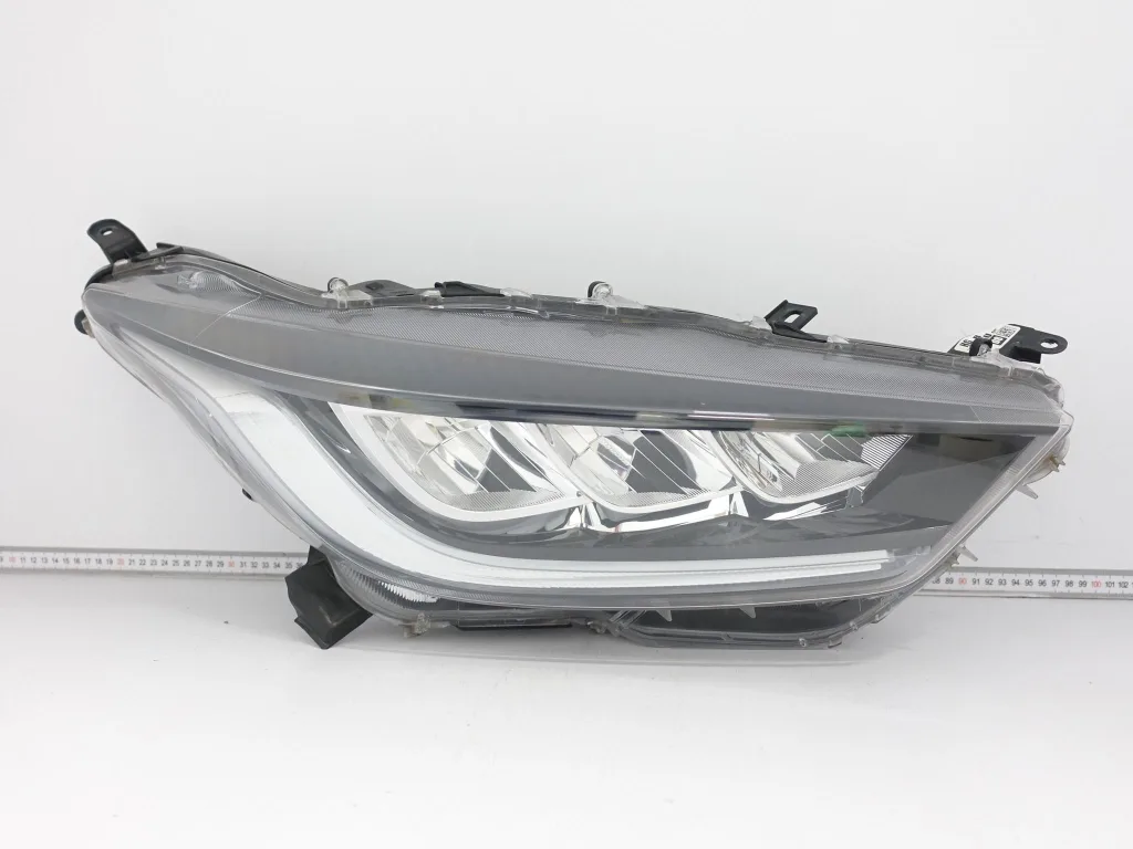 TOYOTA YARIS IV (4 GENERACJA) XP210 GR 20- LAMPA FULL LED PRAWA PRZÓD EU 2f8492296c24b8d896bedafd3d36fd7b