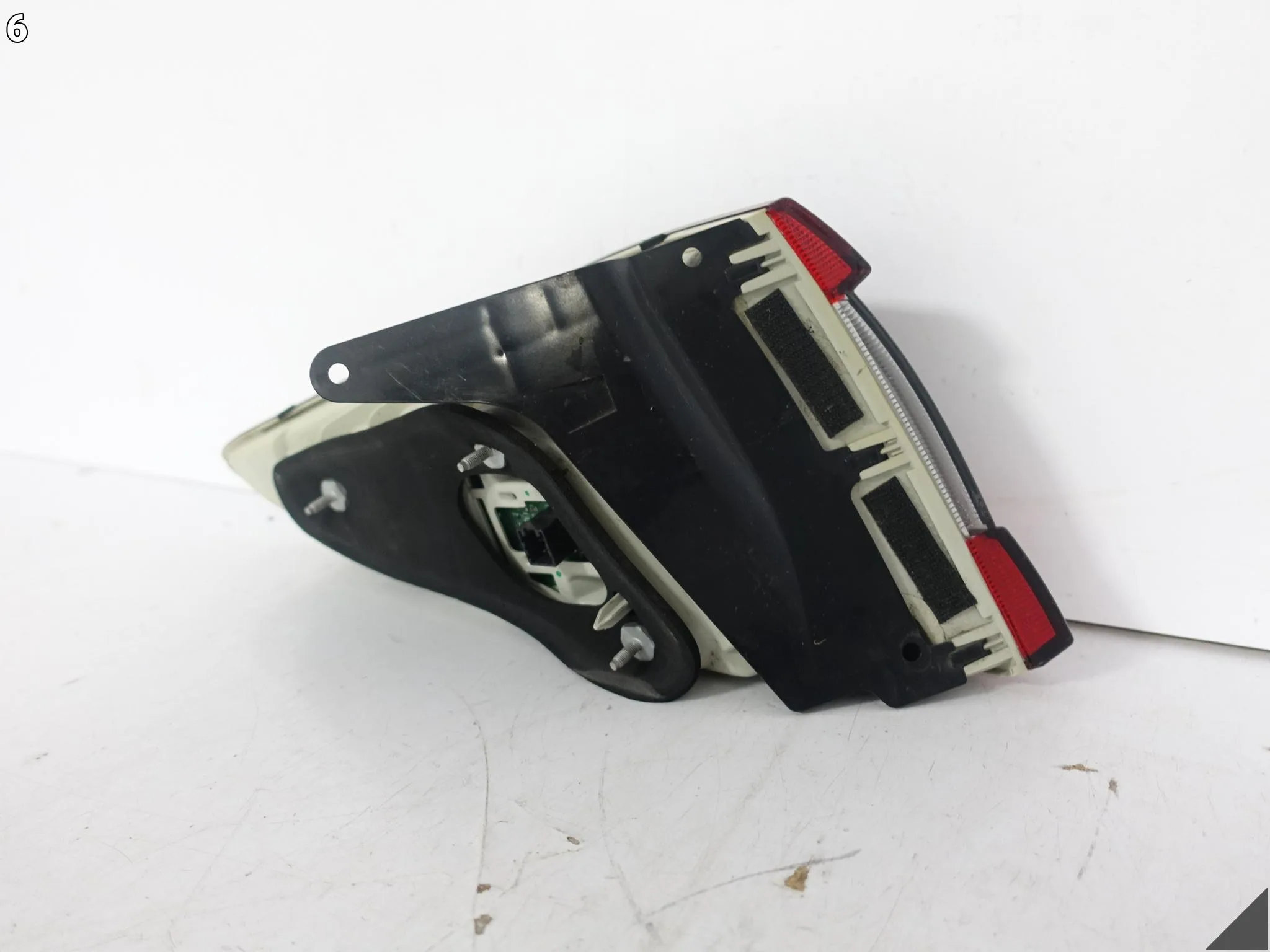 MASERATI GRANTURISMO M145 07-13 LAMPA LED W BŁOTNIK PRAWA TYŁ USA eac2fd9f7f57bc710ec606254c041bca