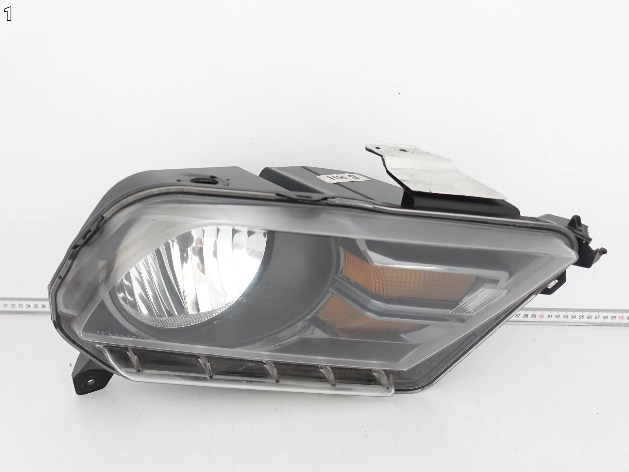 FORD MUSTANG V 5 GT 09-12 LIFT PRAWA LAMPA ZWYKŁA HALOGEN PRZÓD dba98044c0b6271417d4b9dcae0086be