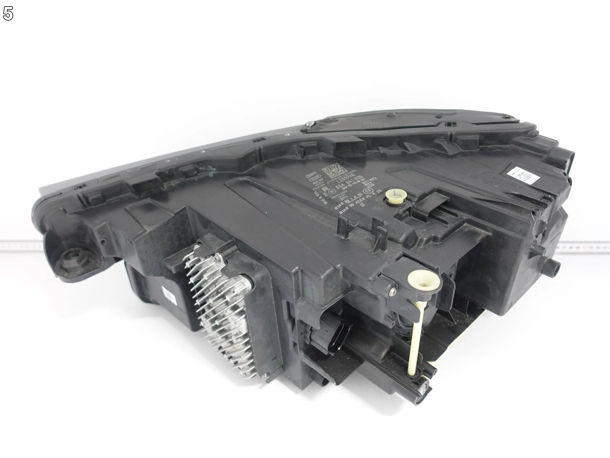 AUDI Q4 E-TRON 89A 21- LAMPA MATRIX HIGH FULL LED PRAWA PRZÓD EUROPA c04668bc7b86e453fcbc2970953d5a98