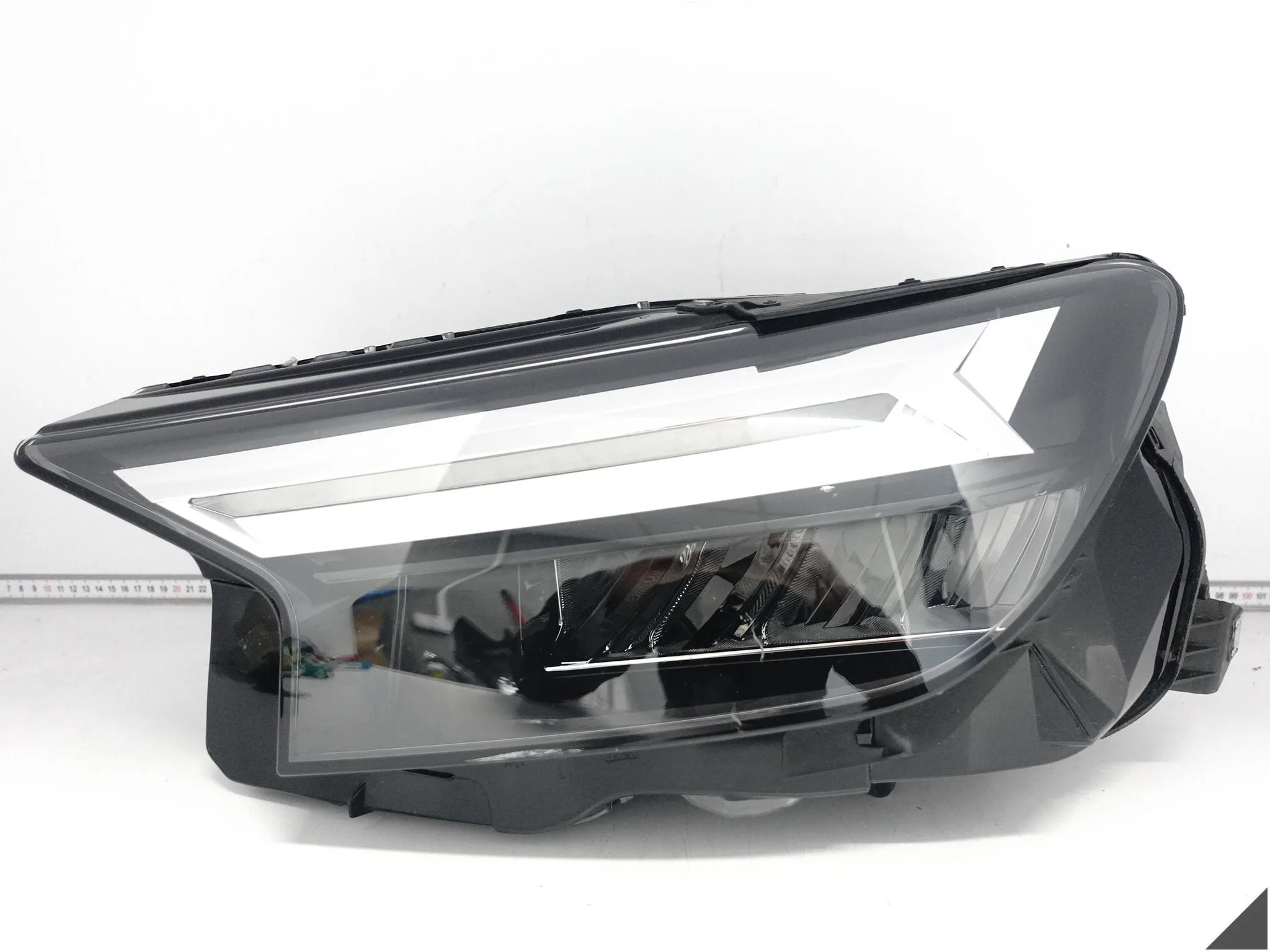 AUDI Q4 E-TRON 89A 21- LAMPA HEADLIGHT LOW FULL LED LEWA PRZÓD EUROPA e3f9934d509c6e22a570c84b5b8ab557