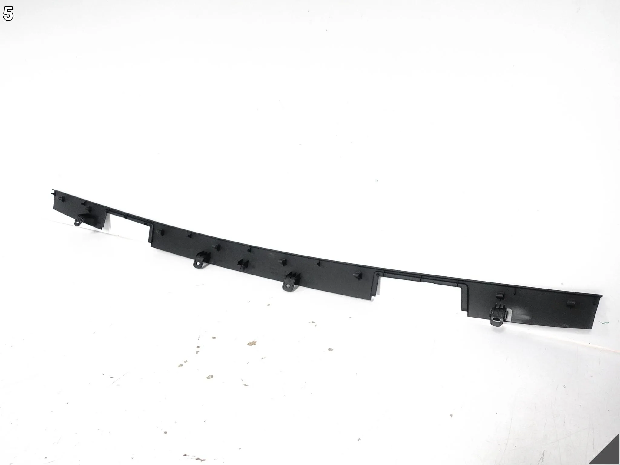 BMW M8 F91 8 G14 CABRIO M-POWER 19- GÓRNA LISTWA OSŁONA BELKI SZYBY PRZÓD d78c783fa46a9550a8d15caf84e62719