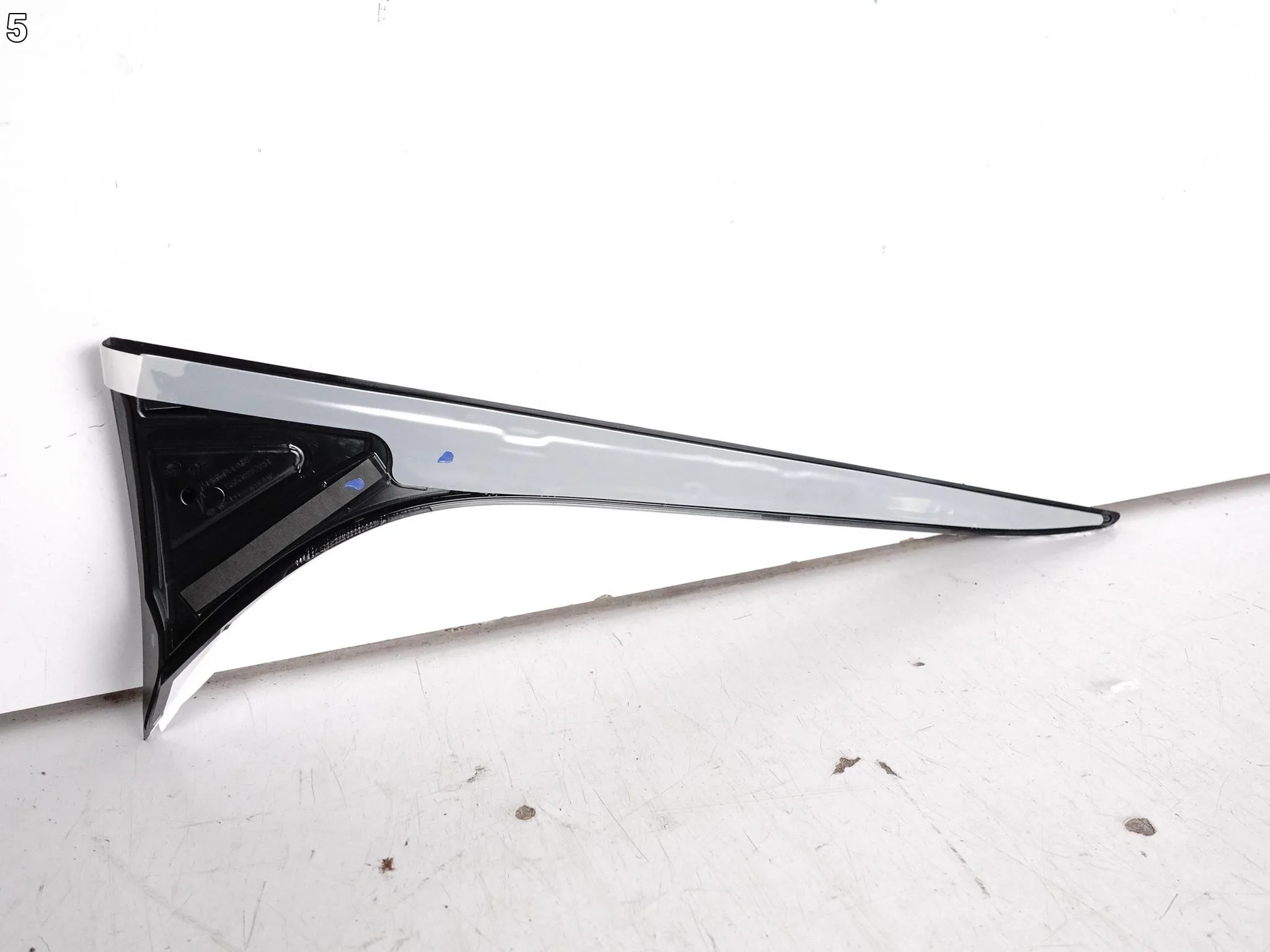 SKODA KODIAQ I 565 LIFT 16-24 LISTWA SPOILER KLAPY BAGAŻNIKA LEWA TYŁ ORG c9d2047d88a3fc4adc9ed9db66cddcab
