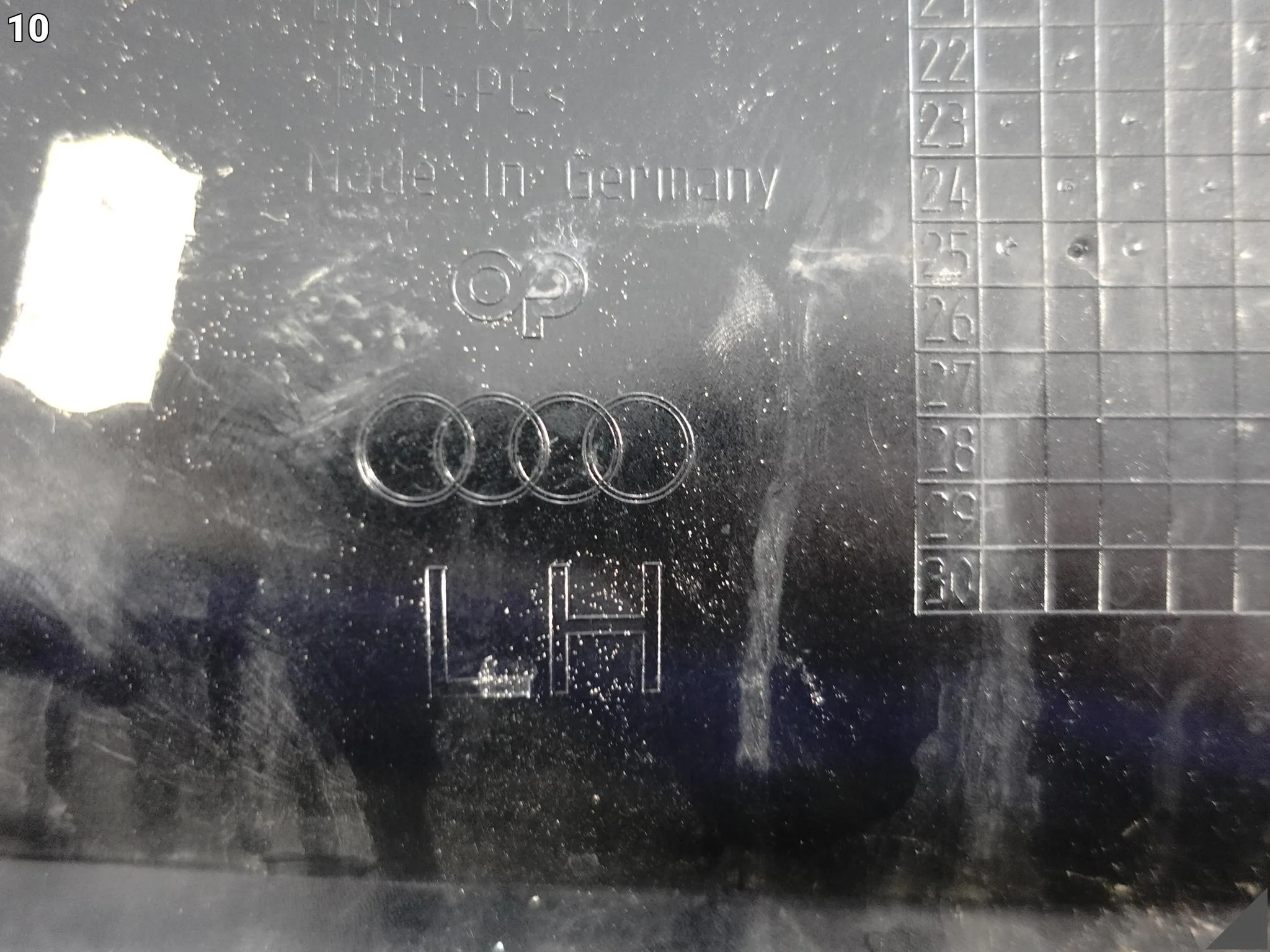 AUDI Q6 S-LINE SQ6 E-TRON 85H 23- KRATKA ATRAPA LISTWA W ZDERZAK PRZÓD LEWA 02e31de4fb1eb0a7b38052a439e67ce2