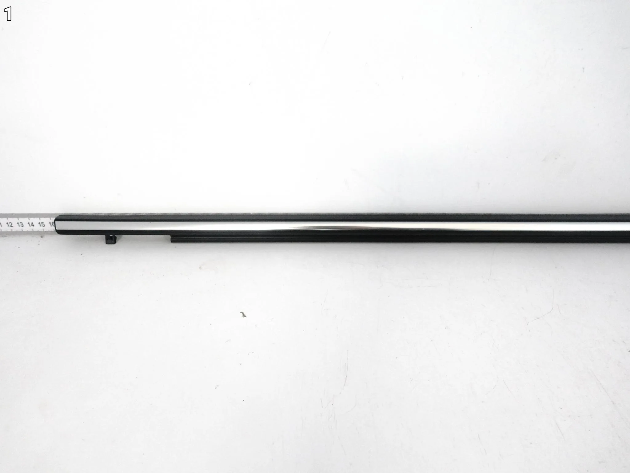 TOYOTA C-HR I 16-23 LIFT LISTWA ZGARNIAJĄCA SZYBY DRZWI PRZÓD PRAWA CHROM eafed2fda19234d412ade6da5d8423c3