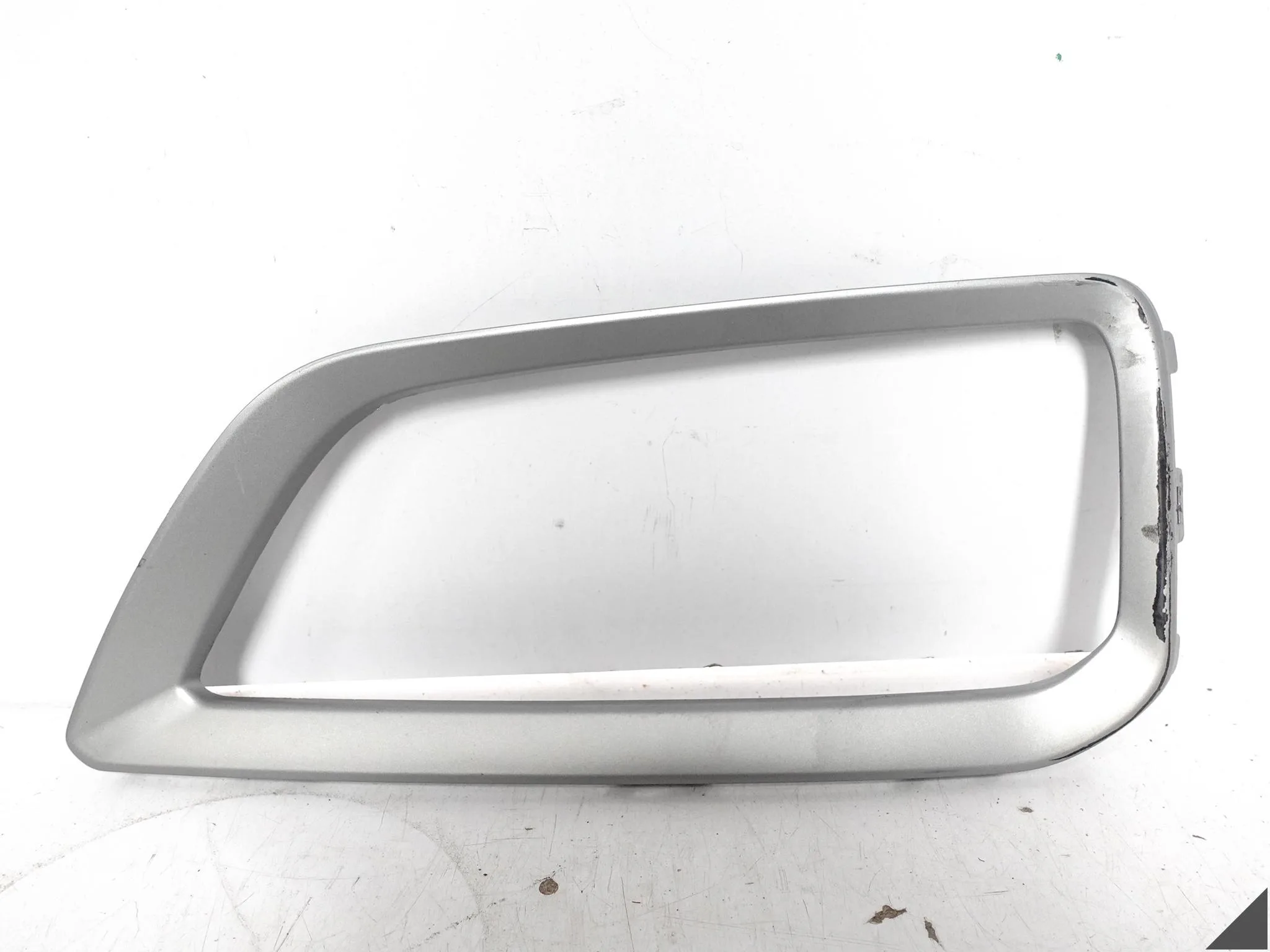 HYUNDAI KONA I 1 17-20 KRATKA ATRAPA RAMKA LISTWA W ZDERZAK LEWA PRZÓD 34702dd6f80cf93e1420a5dde4bcafba