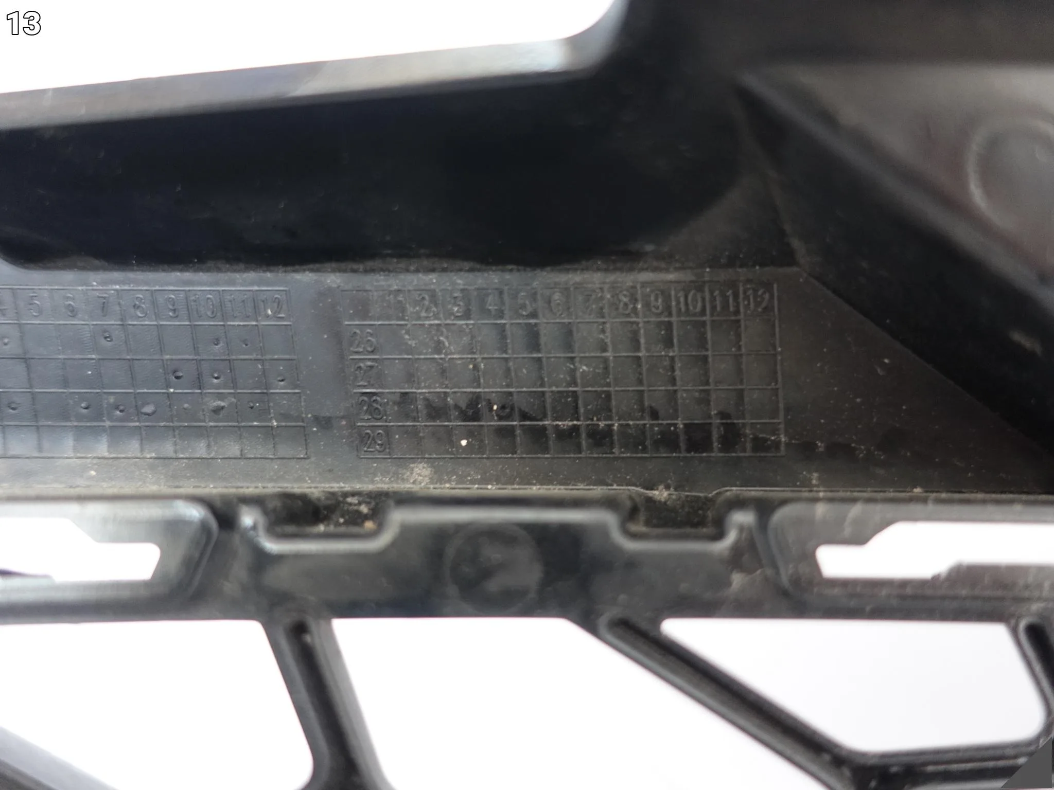 AUDI A6 S6 E-TRON 85E S-LINE 24- KRATKA ŚRODKOWA ATRAPA WLOT ZDERZAK PRZÓD 13157898a8578ac892667f8e6479c3a0