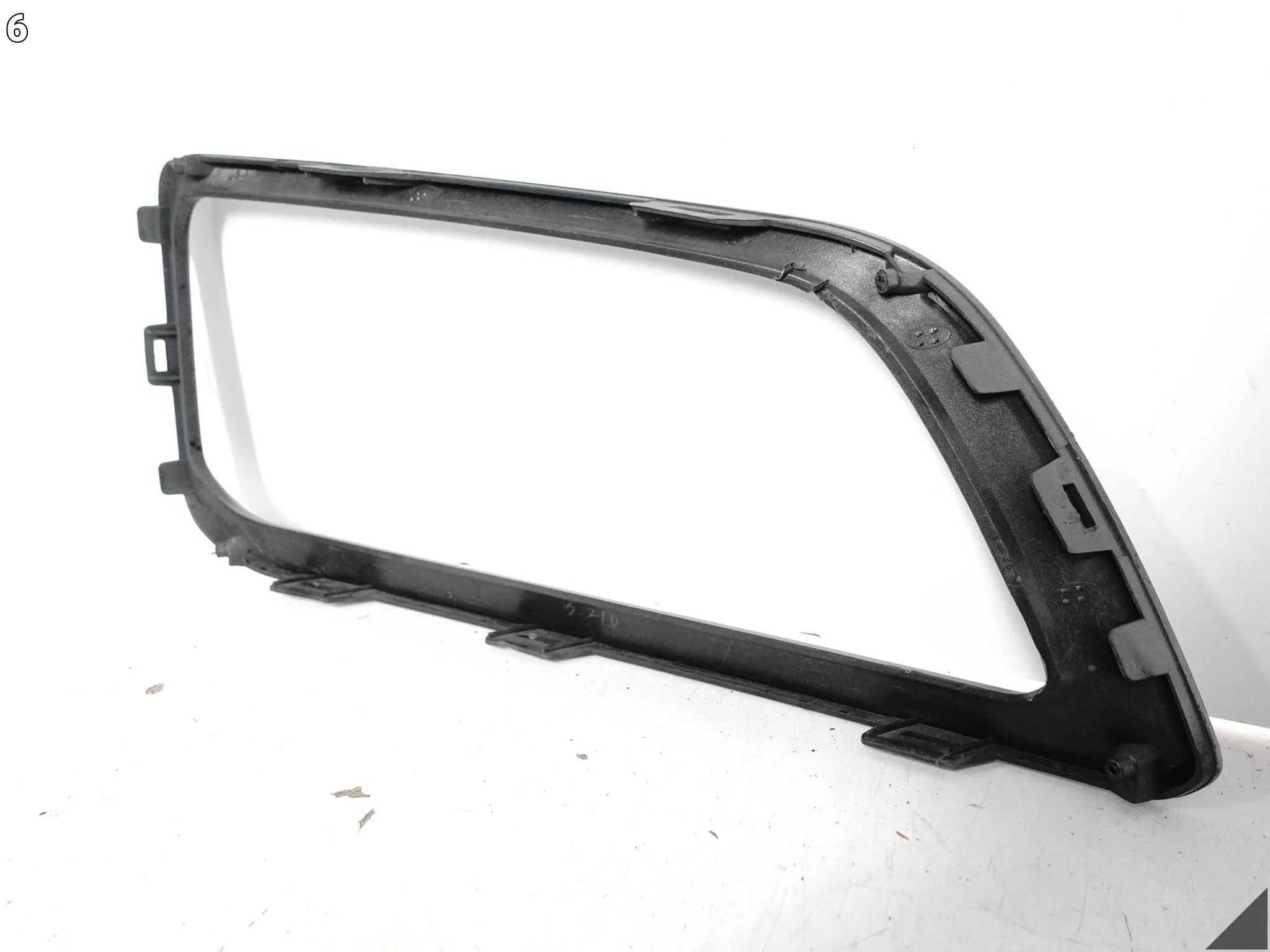 HYUNDAI KONA I 1 17-20 KRATKA ATRAPA RAMKA LISTWA W ZDERZAK LEWA PRZÓD a35175c75da6623be305d82adb671627