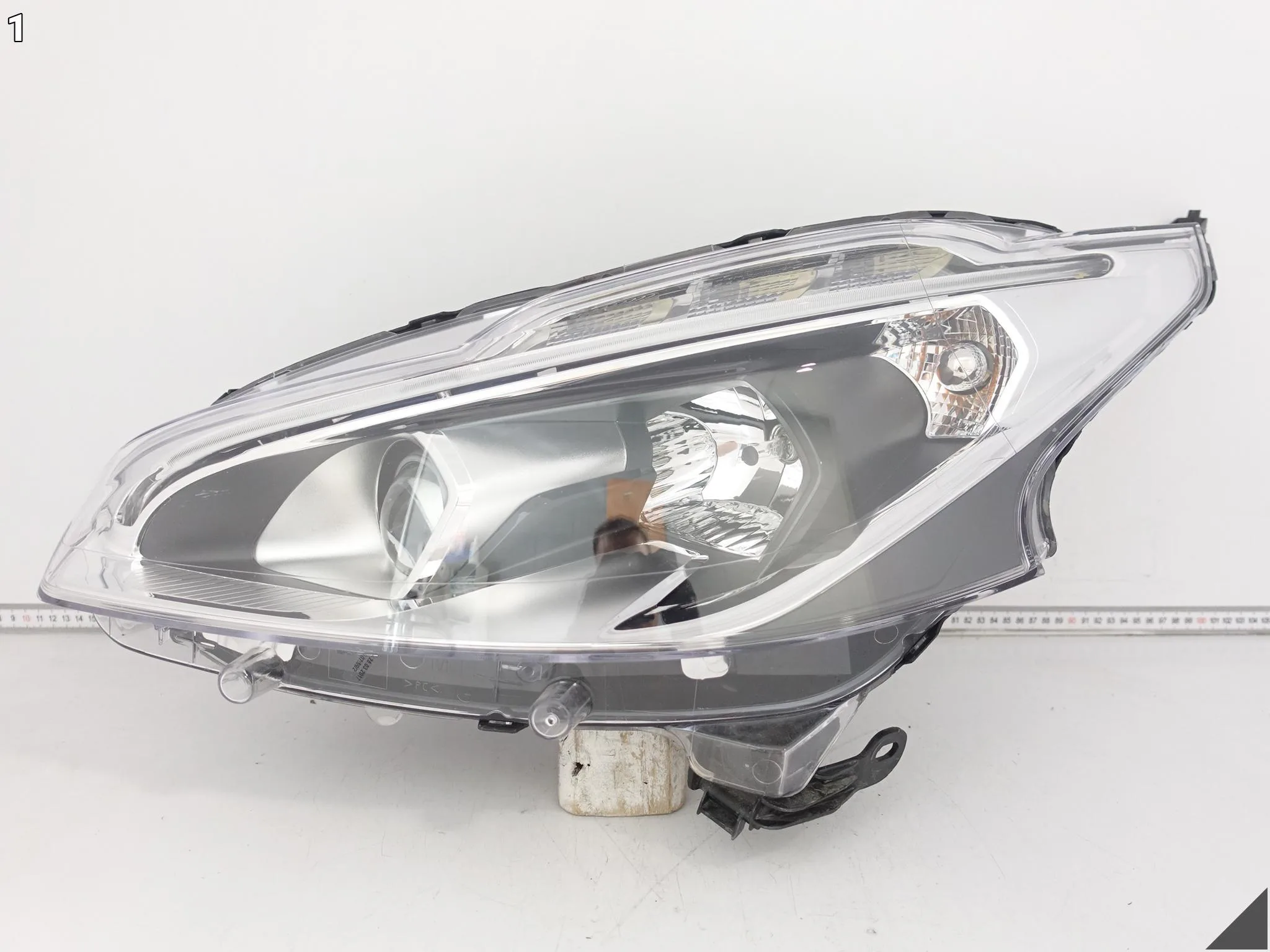 PEUGEOT 208 I LIFT 15-19 LAMPA ZWYKŁA HALOGEN + LED LEWA PRZÓD EUROPA b6e2d7fdfafba89ee0391b389249b27a