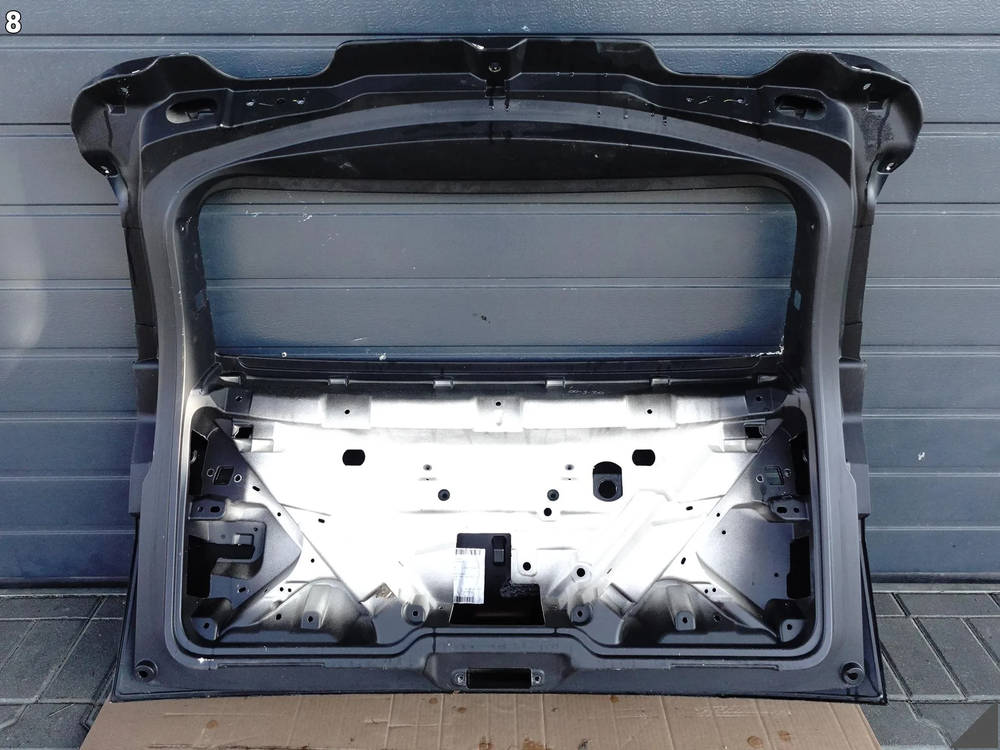 RANGE ROVER EVOQUE II (2 GENERACJA) L551 18- KLAPA POKRYWA BAGAŻNIKA TYŁ 65971c48ef0f7fa8981bab34cf38b6b1