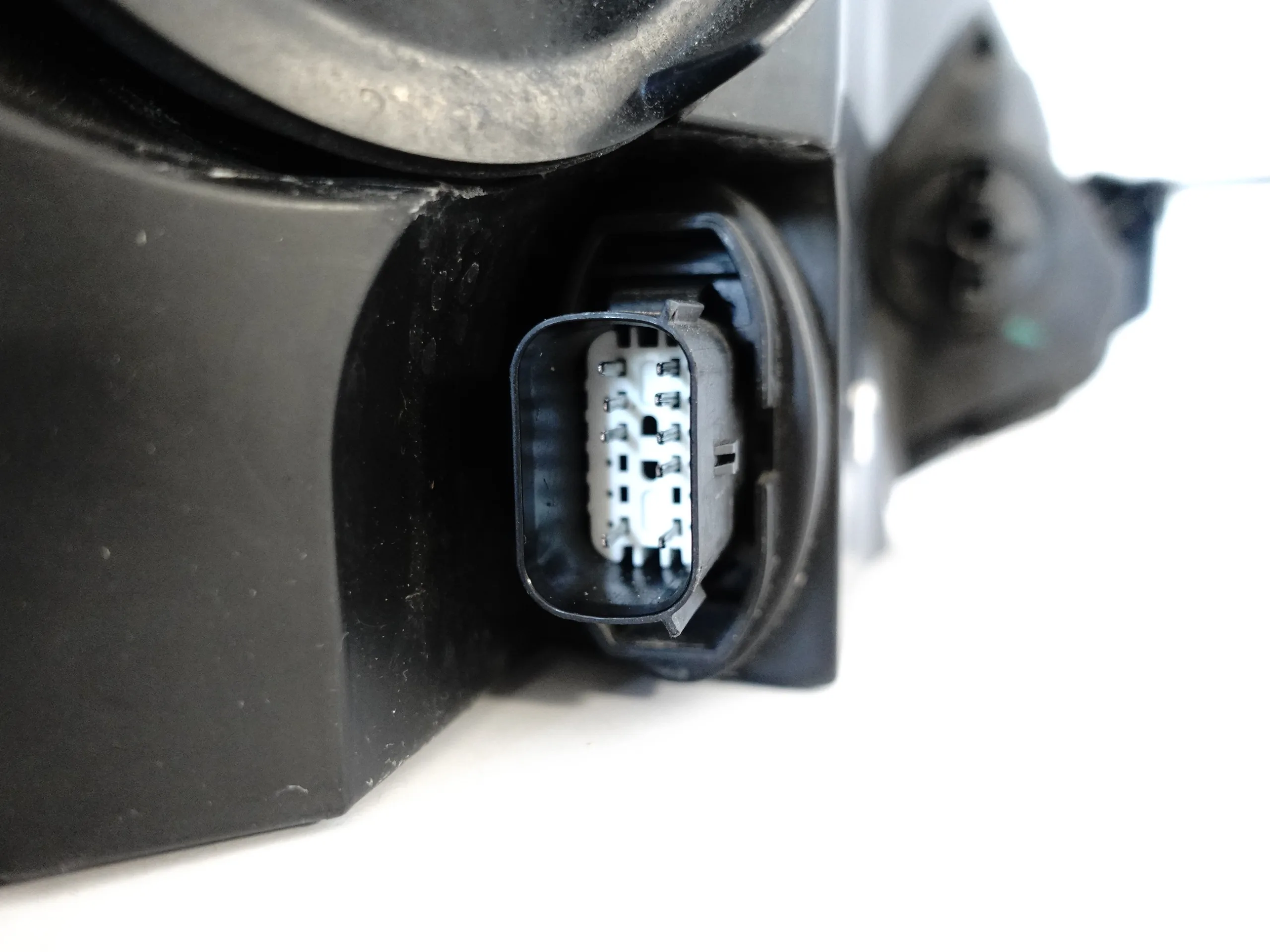 FORD FIESTA MK8 VIII VII 17-21 LAMPA ZWYKŁA SOCZEWKA HALOGEN + LED LEWA EU 7d179e4ceff00adc665d21c67252695d