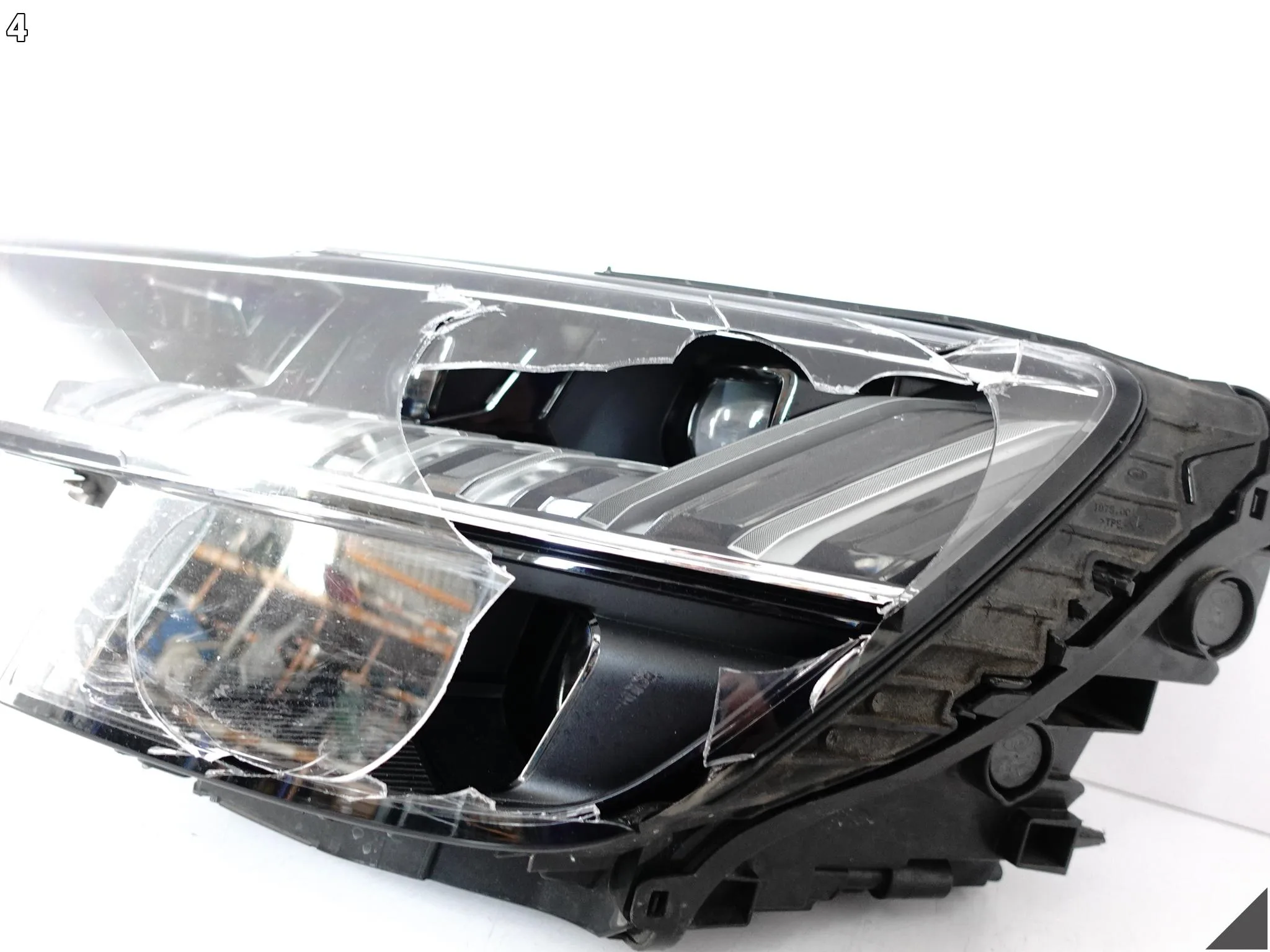 AUDI Q8 SQ8 4M8 18- LAMPA MATRIX FULL LED LEWA PRZÓD 4M8941035 USZKODZONA 7c6500e9120456dd4592bbc56ce04728