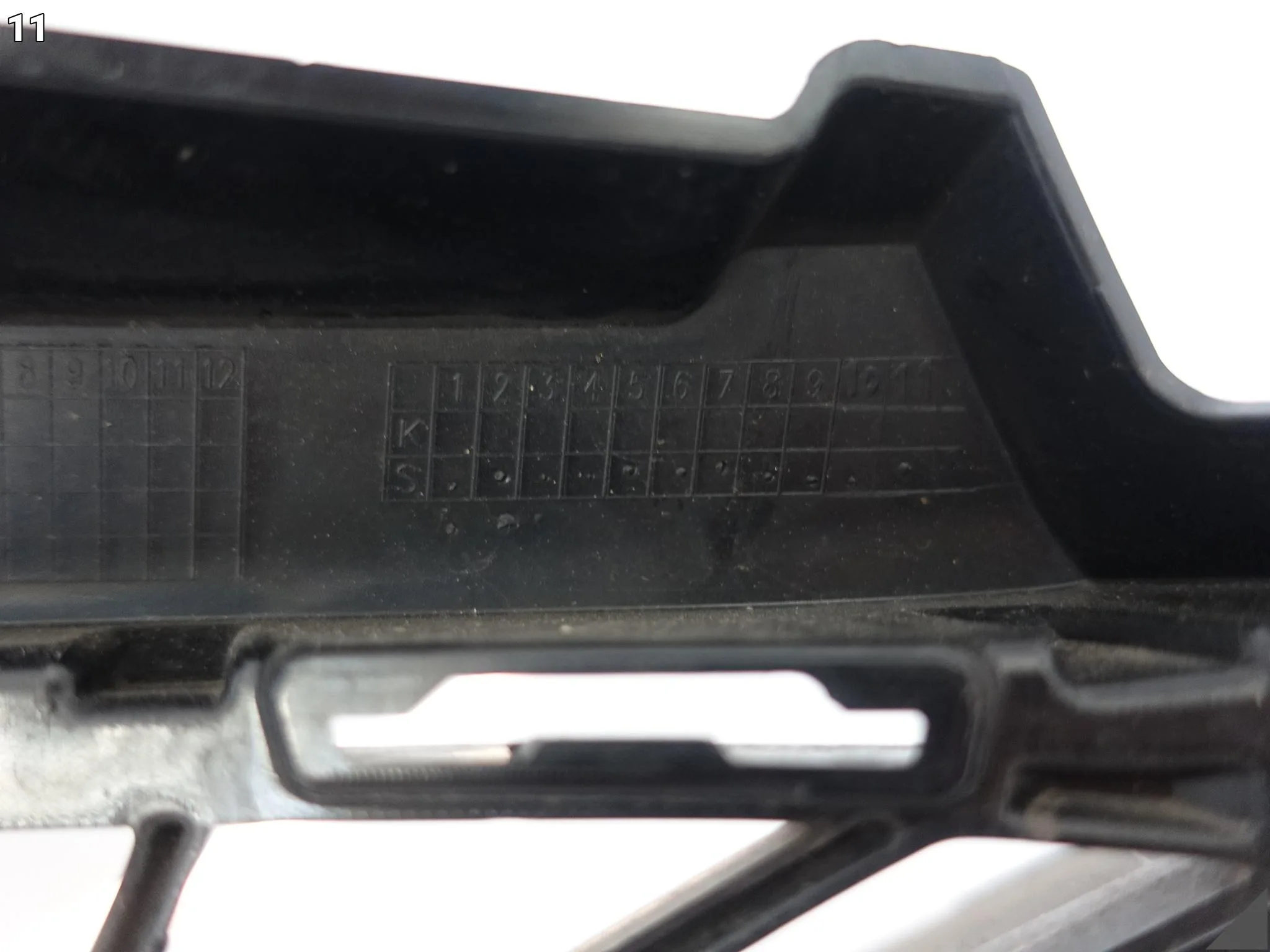 AUDI A6 S6 E-TRON 85E S-LINE 24- KRATKA ŚRODKOWA ATRAPA WLOT ZDERZAK PRZÓD 585f7340068f886267cf65796a3f452d