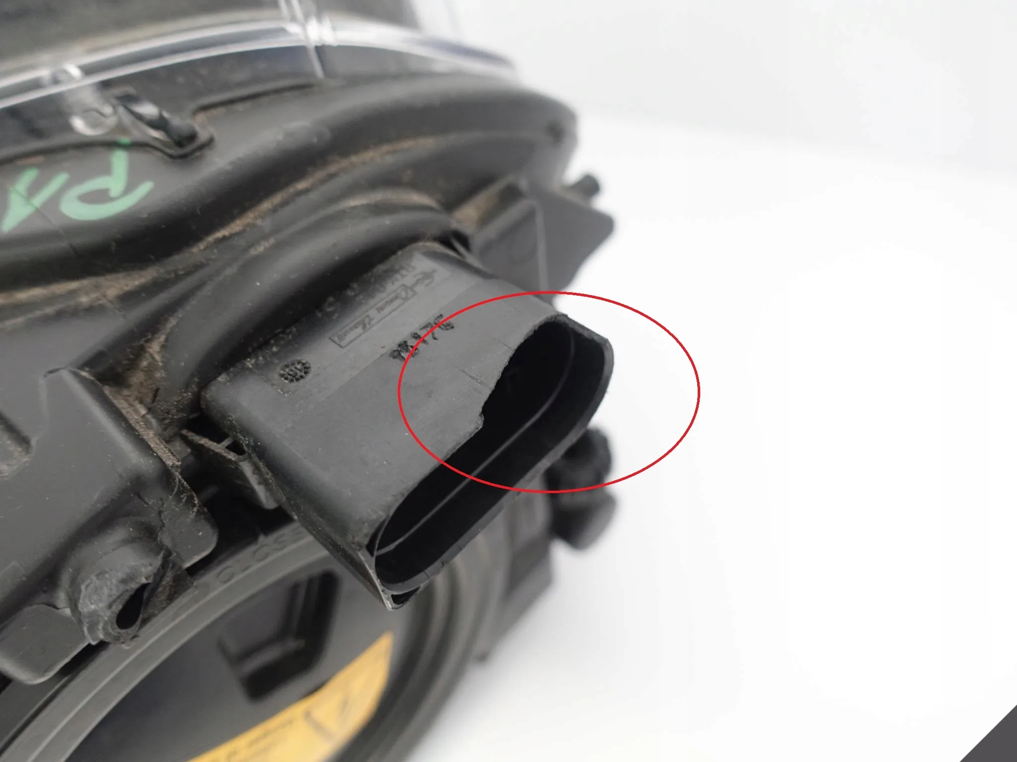 PORSCHE MACAN 95B 13-18 TURBO / GTS LAMPA XENON EXKL PRAWA PRZÓD EU CZARNA caf80097a497ec1546d3d09f12bb602d