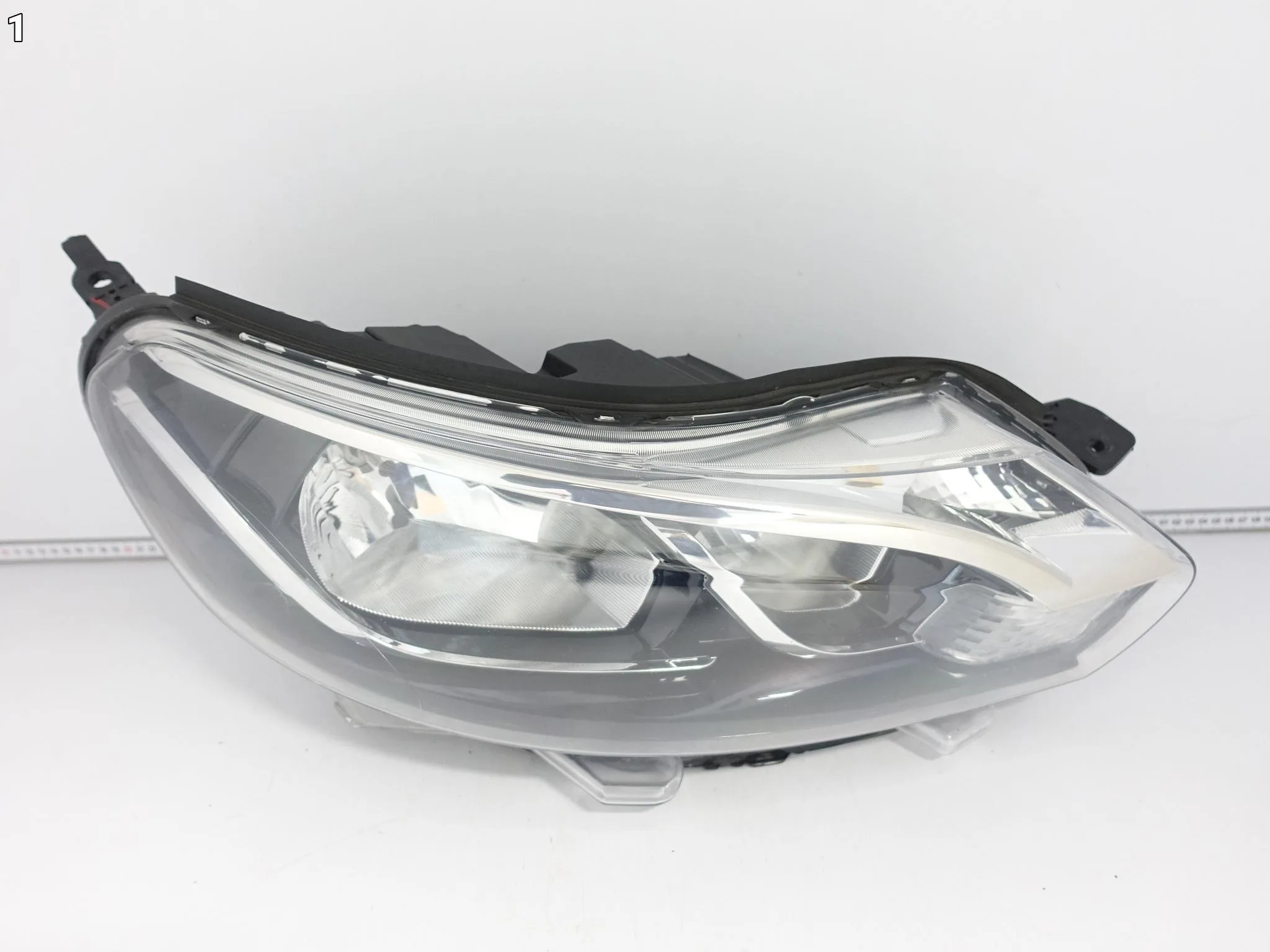 TOYOTA PROACE II 2 VERSO 16-24 LAMPA ZWYKŁA HALOGEN PRAWA PRZÓD EUROPA 9e901de4b588c782189f42add50a15f3
