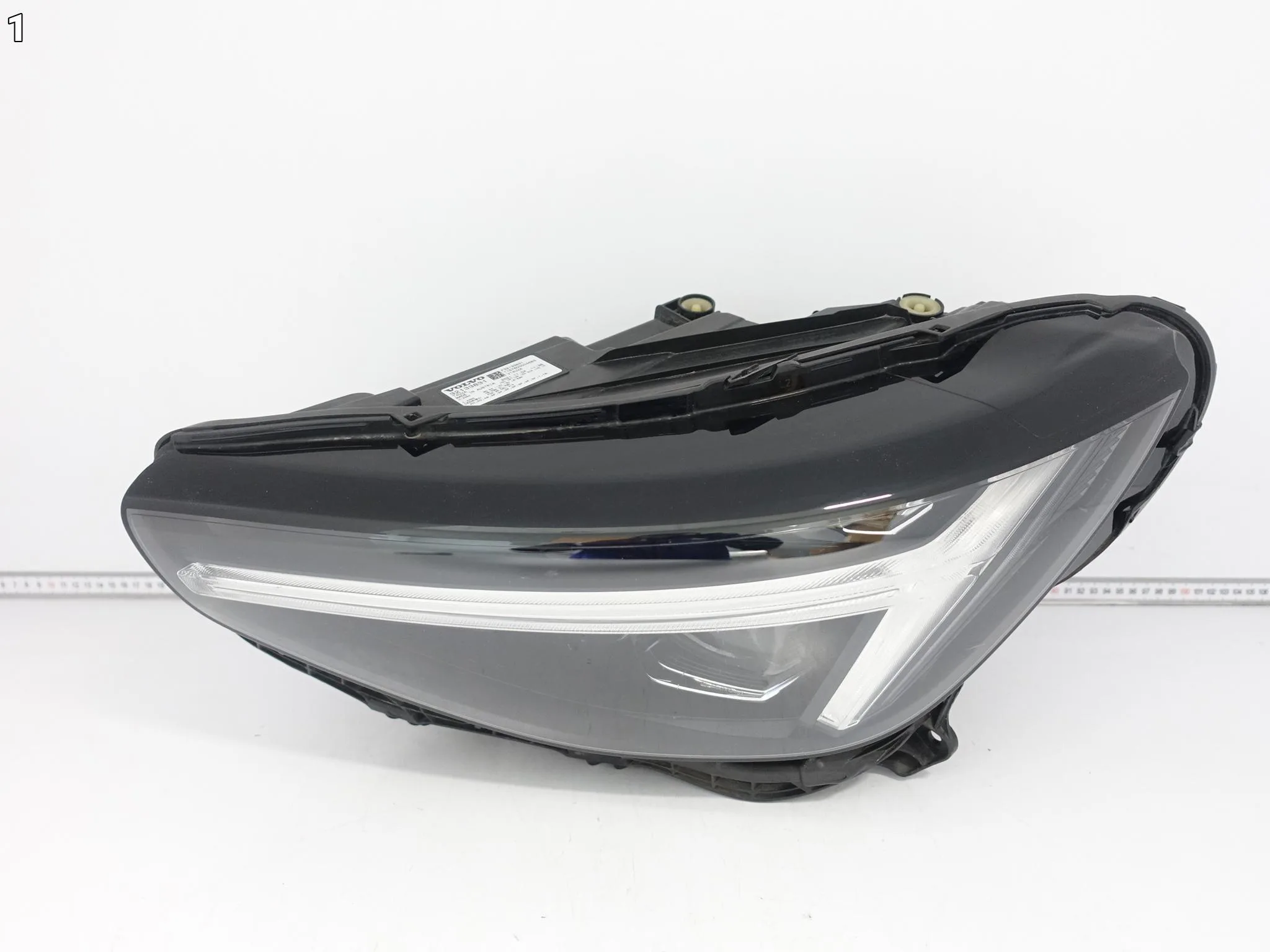 VOLVO C40 EC40 XC40 LIFT 22- LAMPA FULL LED PIXEL LEWA PRZÓD EUROPA ca0a15851833a0d35a8bfe54b539fadd