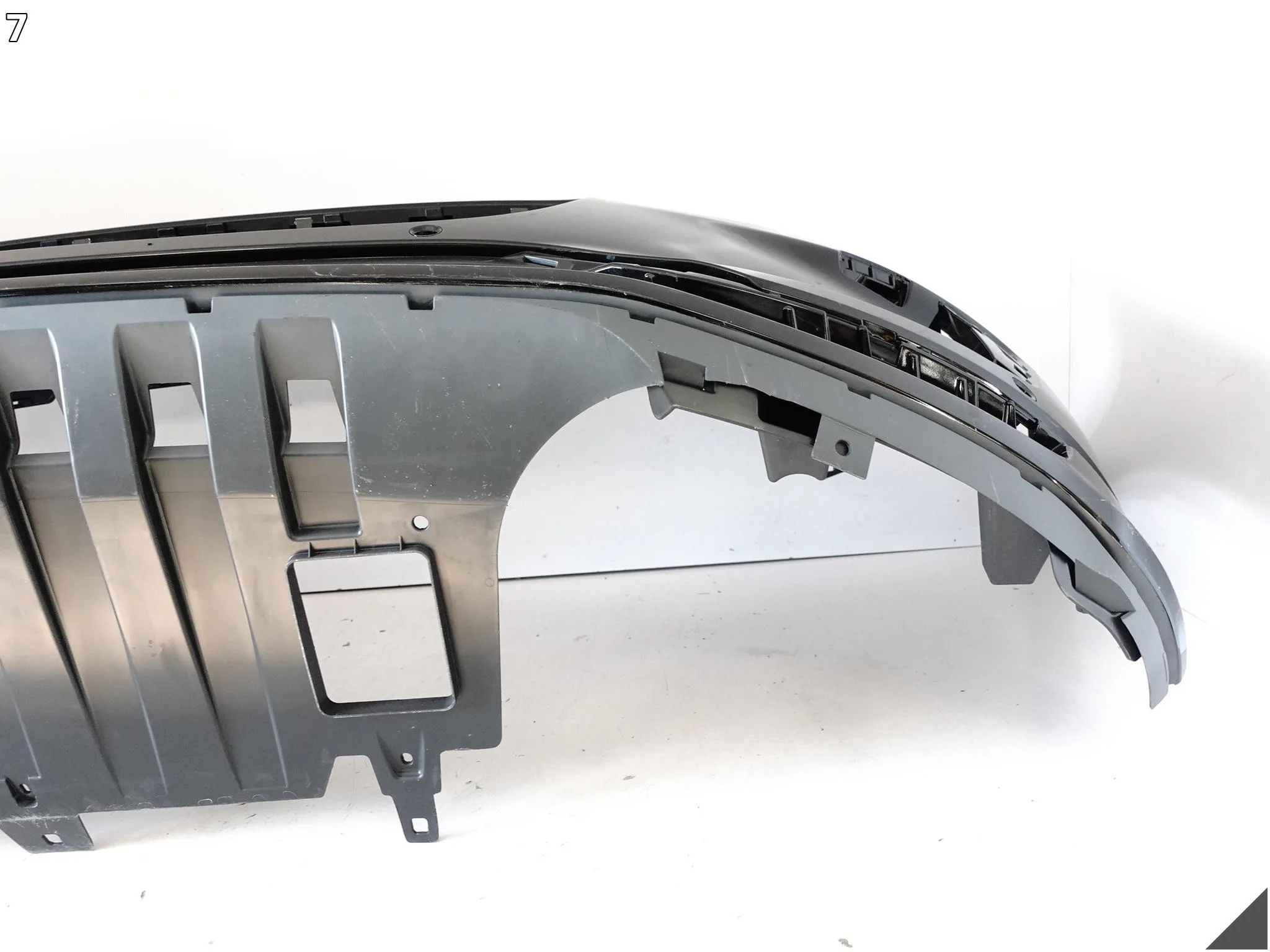 JAGUAR I-PACE X590 18-24 ZDERZAK BUMPER PRZÓD (SPRYSKI / 6xPDC) 7778236052eeeb62a547017bb4b0eef4