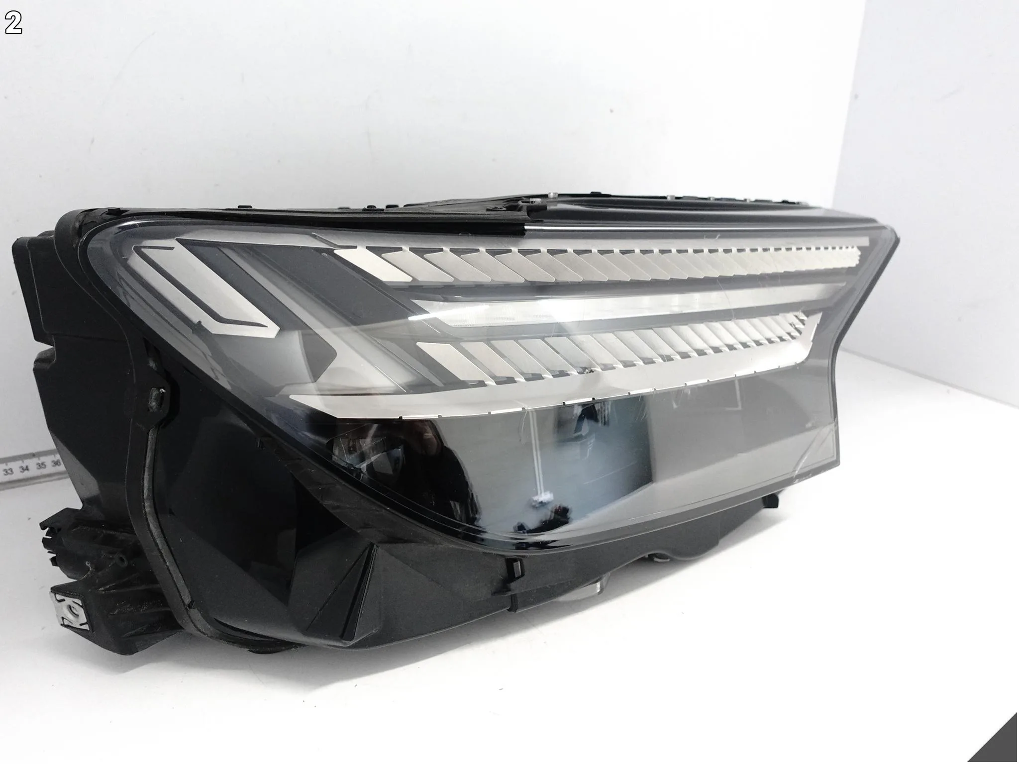 AUDI Q4 E-TRON 89A 21- LAMPA MATRIX HIGH FULL LED PRAWA PRZÓD EUROPA b36358b3f255044dcdbf2b8ebb34c086