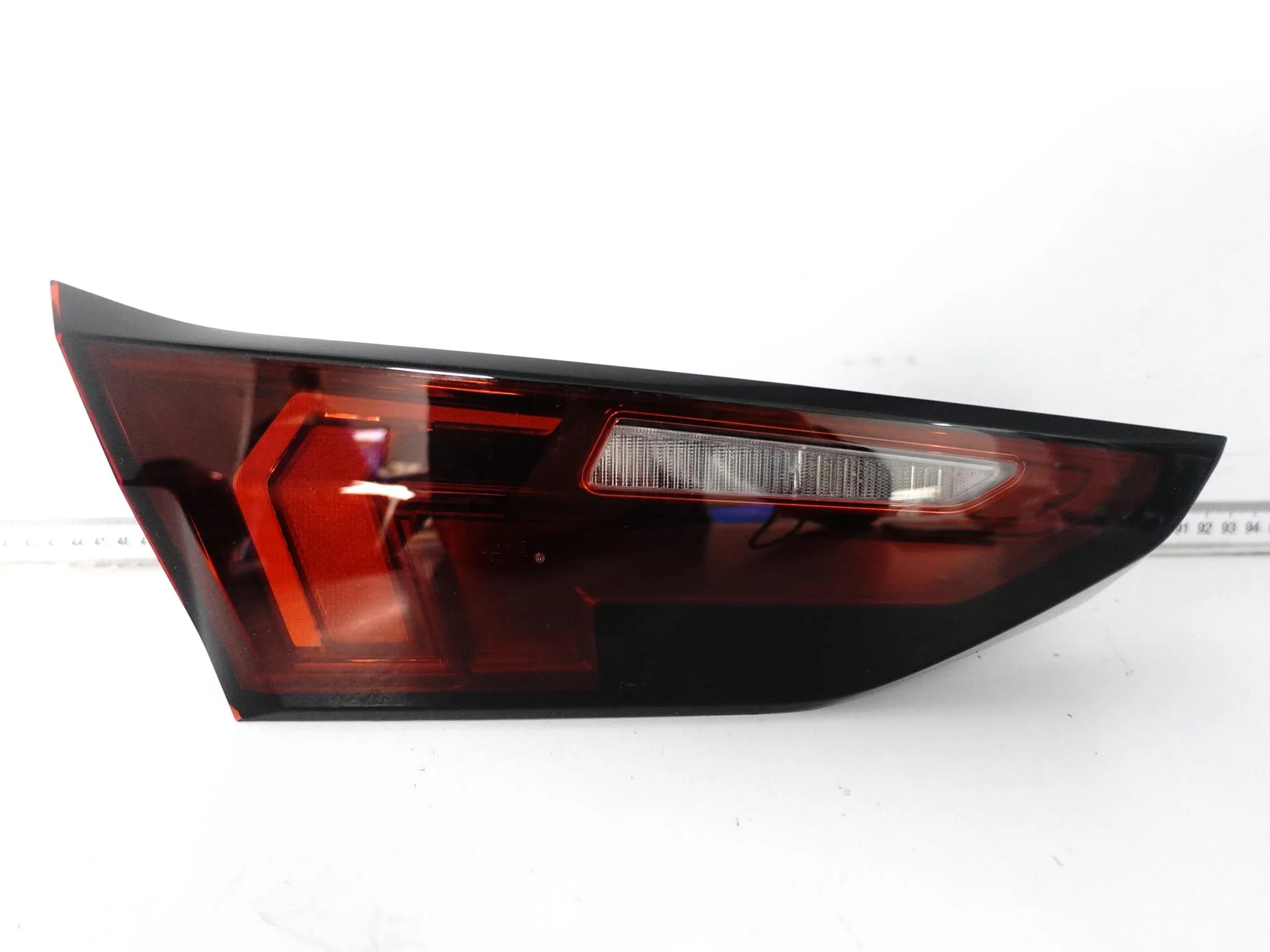 BMW 1 F70 24- LAMPA LED HIGH M SHADOW LINE LEWA W KLAPĘ TYŁ EUROPA ebf5cbd0da219939af5d8cac6172b9c6