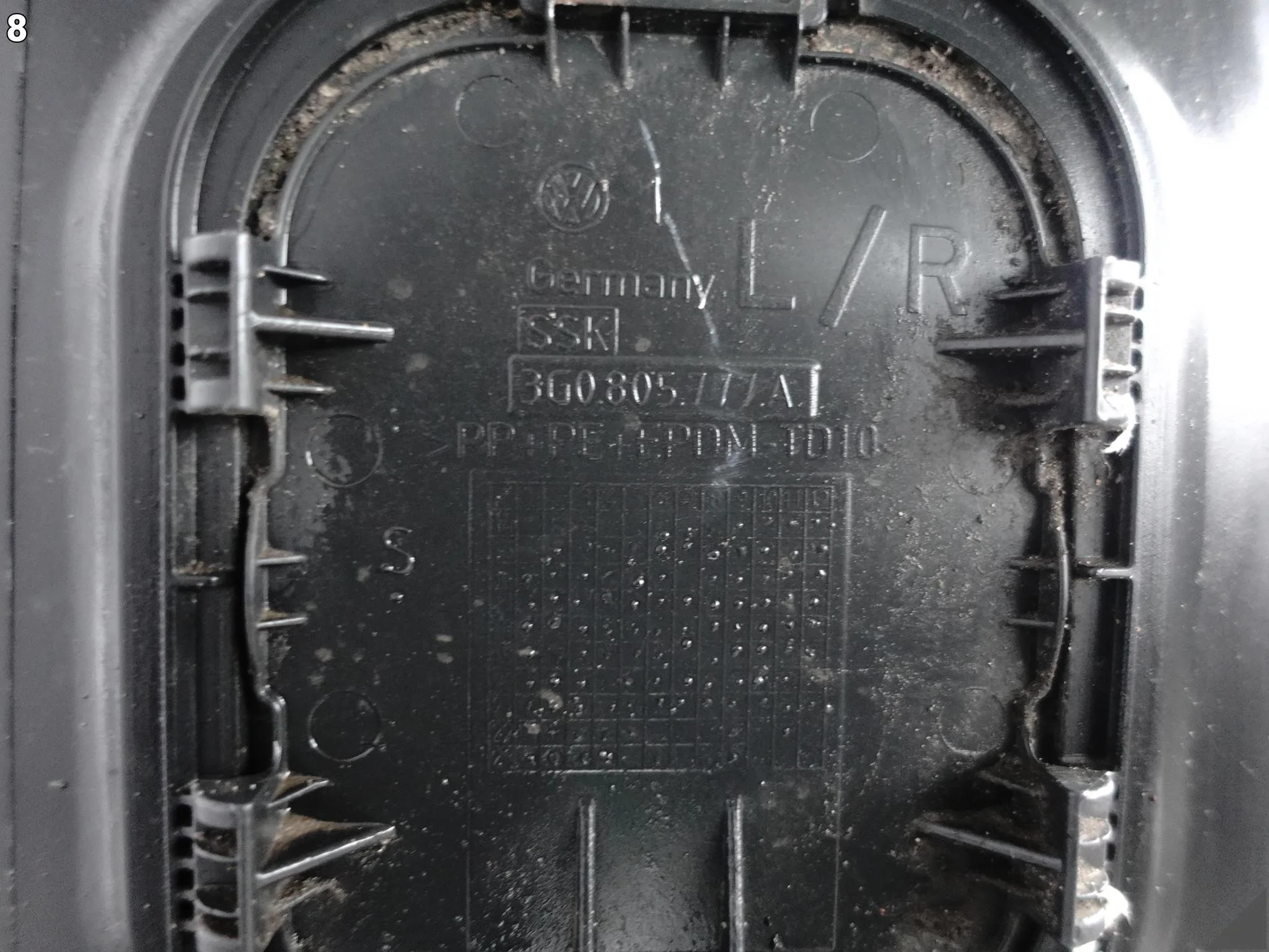 VW TOURAN II 5TA 15-22 NADKOLE OSŁONA WNĘKI KOŁA OBUDOWA LEWE PRZÓD d365fa155528fdd1d44d47e3696a9dc7