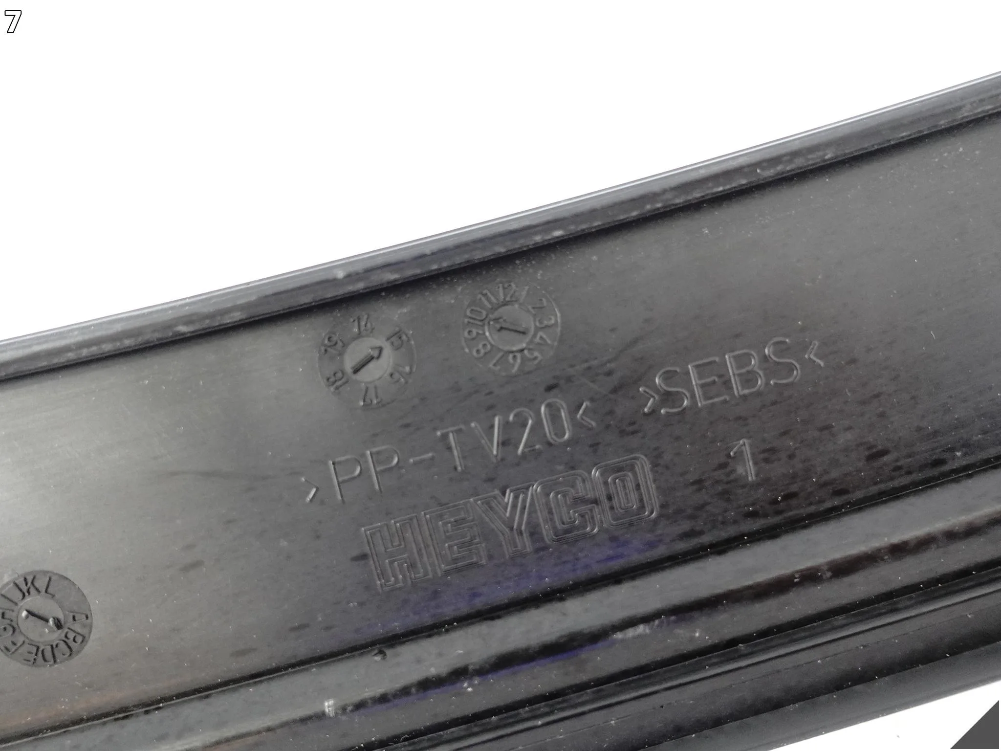 AUDI A5 S5 8T0 A4 S4 8K0 B8 LIFT 07-16 LISTWA USZCZELKA PODSZYBIE 2.0TDI c9931e8abb0606bb74c387a6a65c1a6f