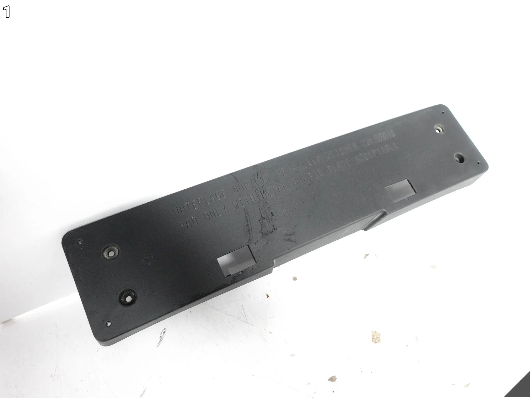 BMW M8 F91 F92 F93 M-POWER 19- PODKŁADKA TABLICY REJESTRACYJNEJ RAMKA PRZÓD 0ee3dbb42c5c291cb293e4962b362206
