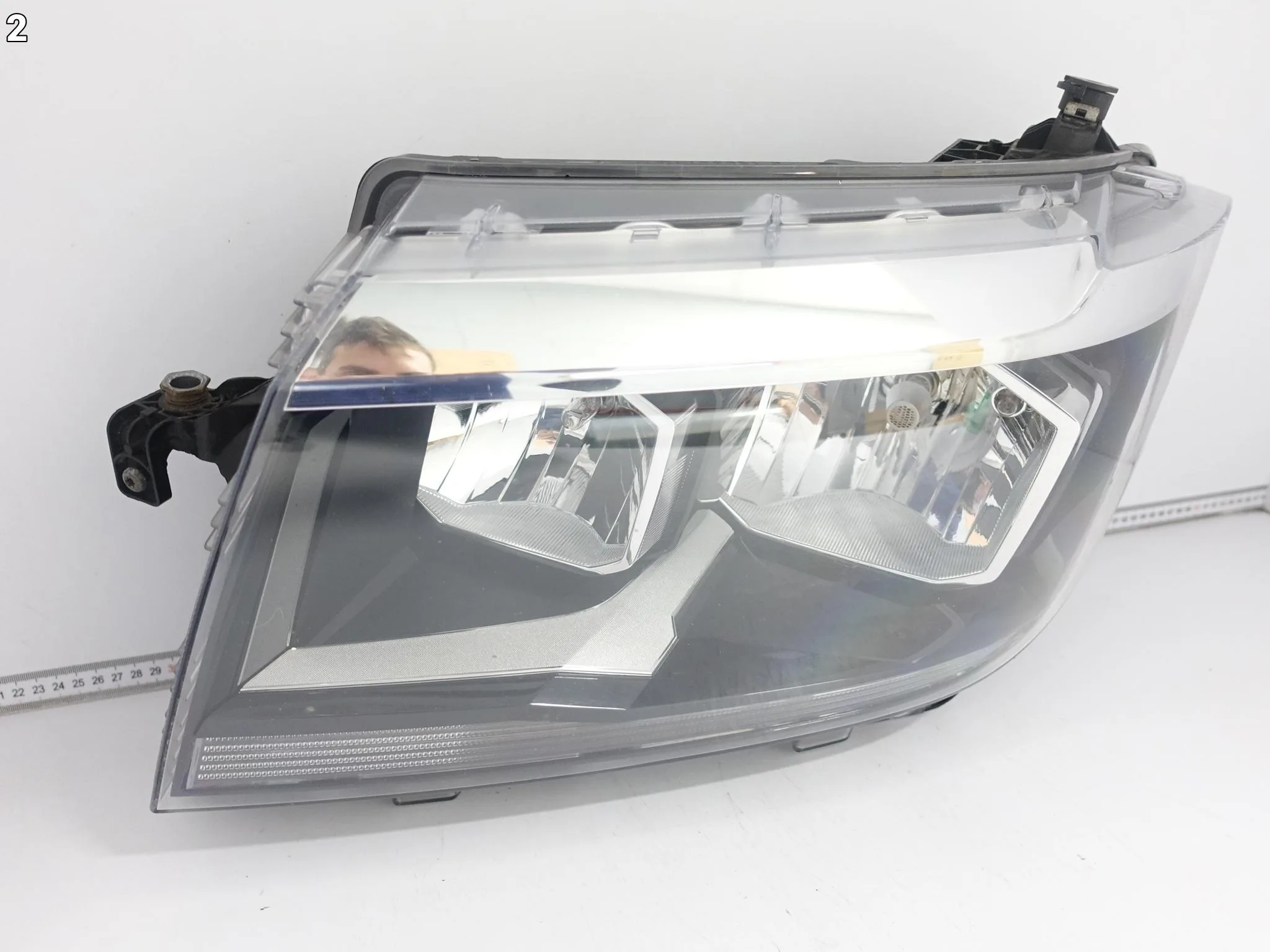 VW CRAFTER II 2 7C1 MAN TGE 7C0 17- LAMPA ZWYKŁA HALOGEN H7 LEWA PRZÓD EU d112fb6d34f8170f5dd58c1ee99767d5