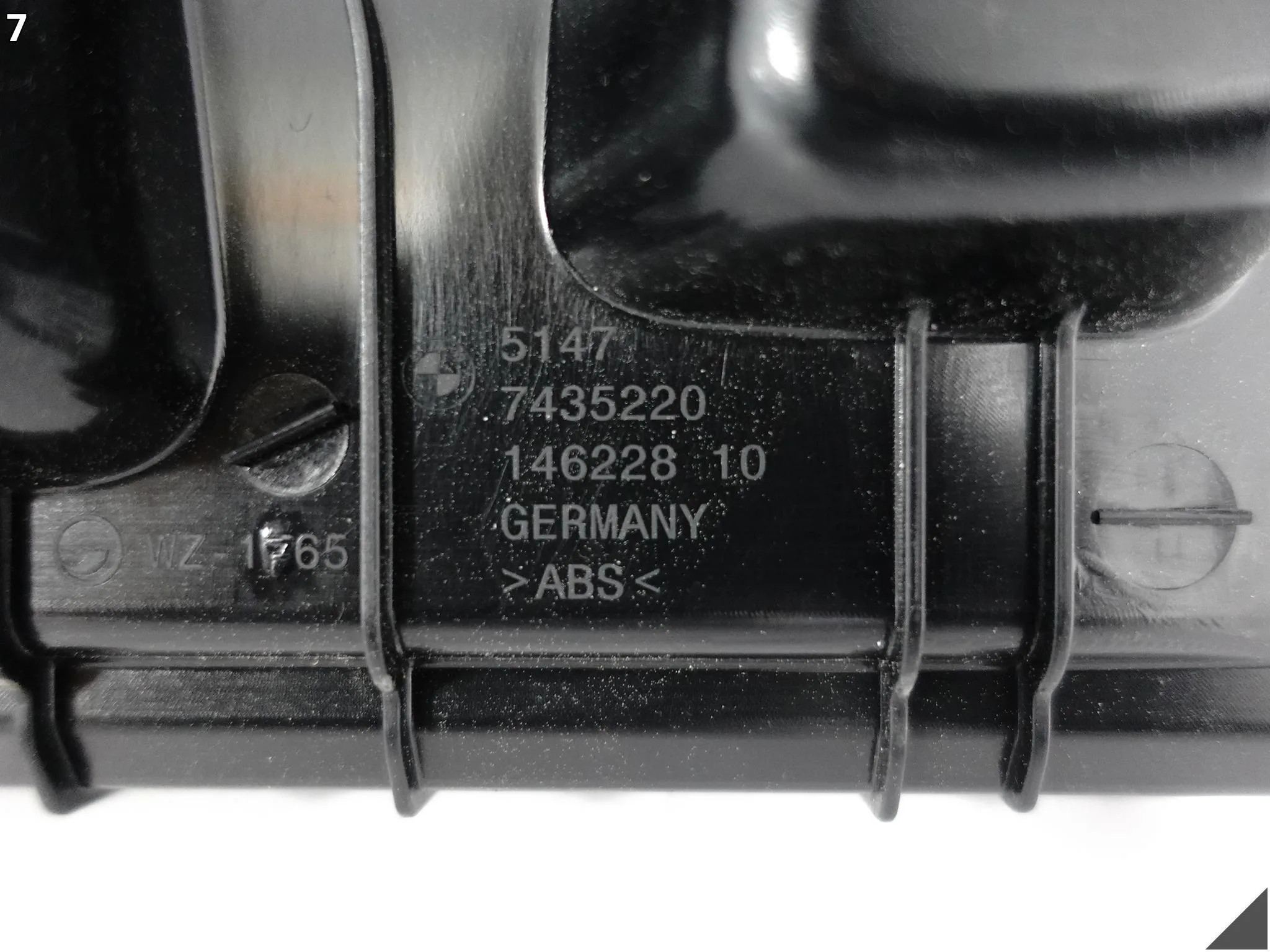 BMW M8 F91 F92 F93 8 G14 G15 G16 18- OSŁONA OBUDOWA BAGAŻNIK BELKA PAS TYŁ 10a8009c88a241f61a5ef0ca97614458