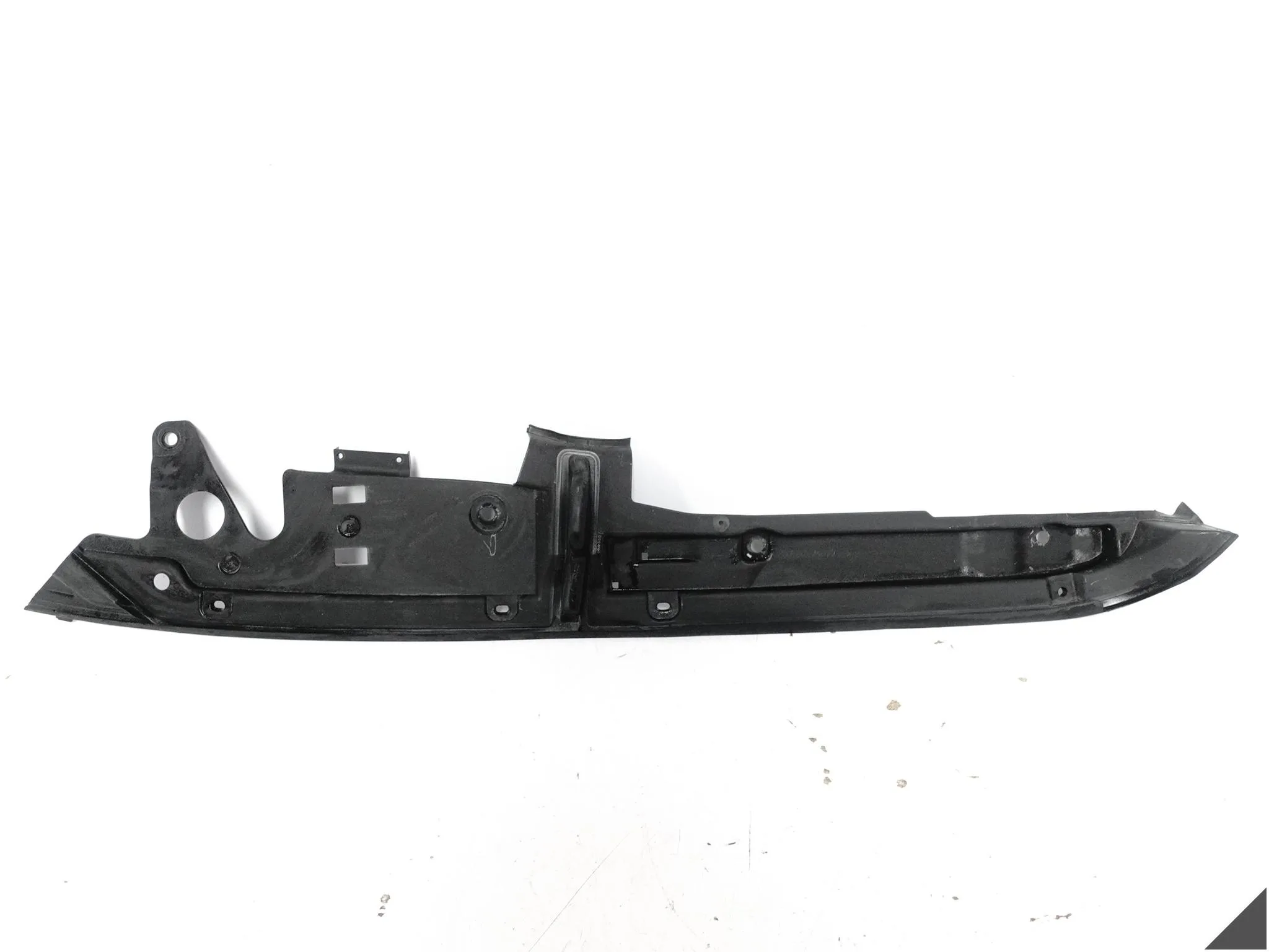 BMW M8 F91 F92 F93 8 G14 G15 G16 18- LISTWA USZCZELKA BŁOTNIK PRZÓD LEWA f643fb04ba178da19ab5dc2232714a8c
