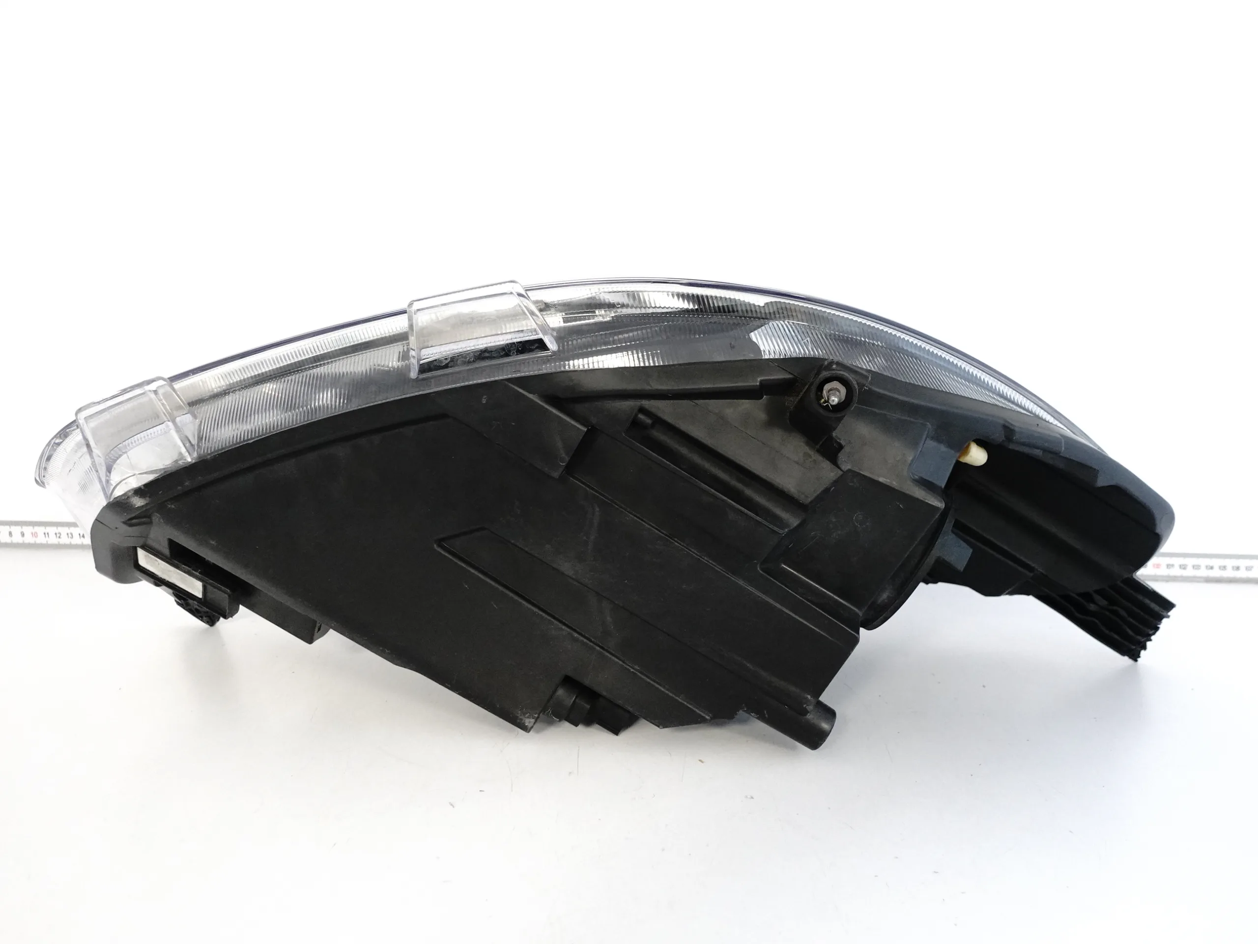 FORD FIESTA MK8 VIII VII 17-21 LAMPA ZWYKŁA SOCZEWKA HALOGEN + LED LEWA EU be038b4a8e2ccef45870a78b75d3d47b