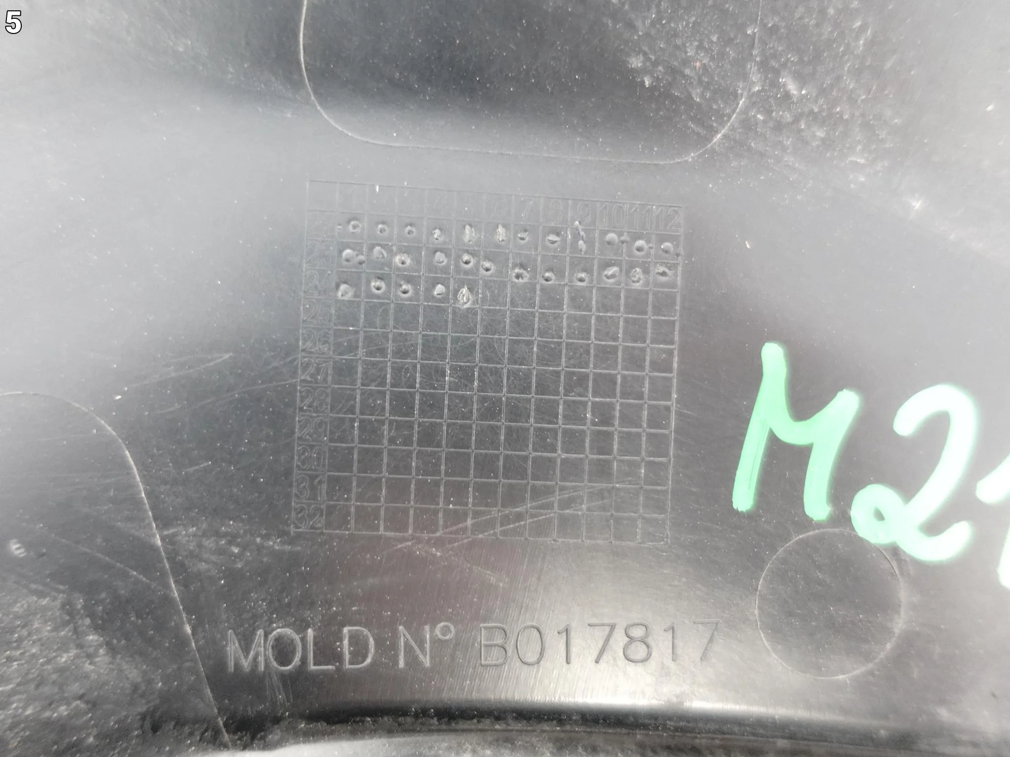 TOYOTA YARIS CROSS 20- LISTWA NAKŁADKA NA BŁOTNIK PRAWA TYŁ 75605-K2011 994f2afc84c7cf5dab32585537774622