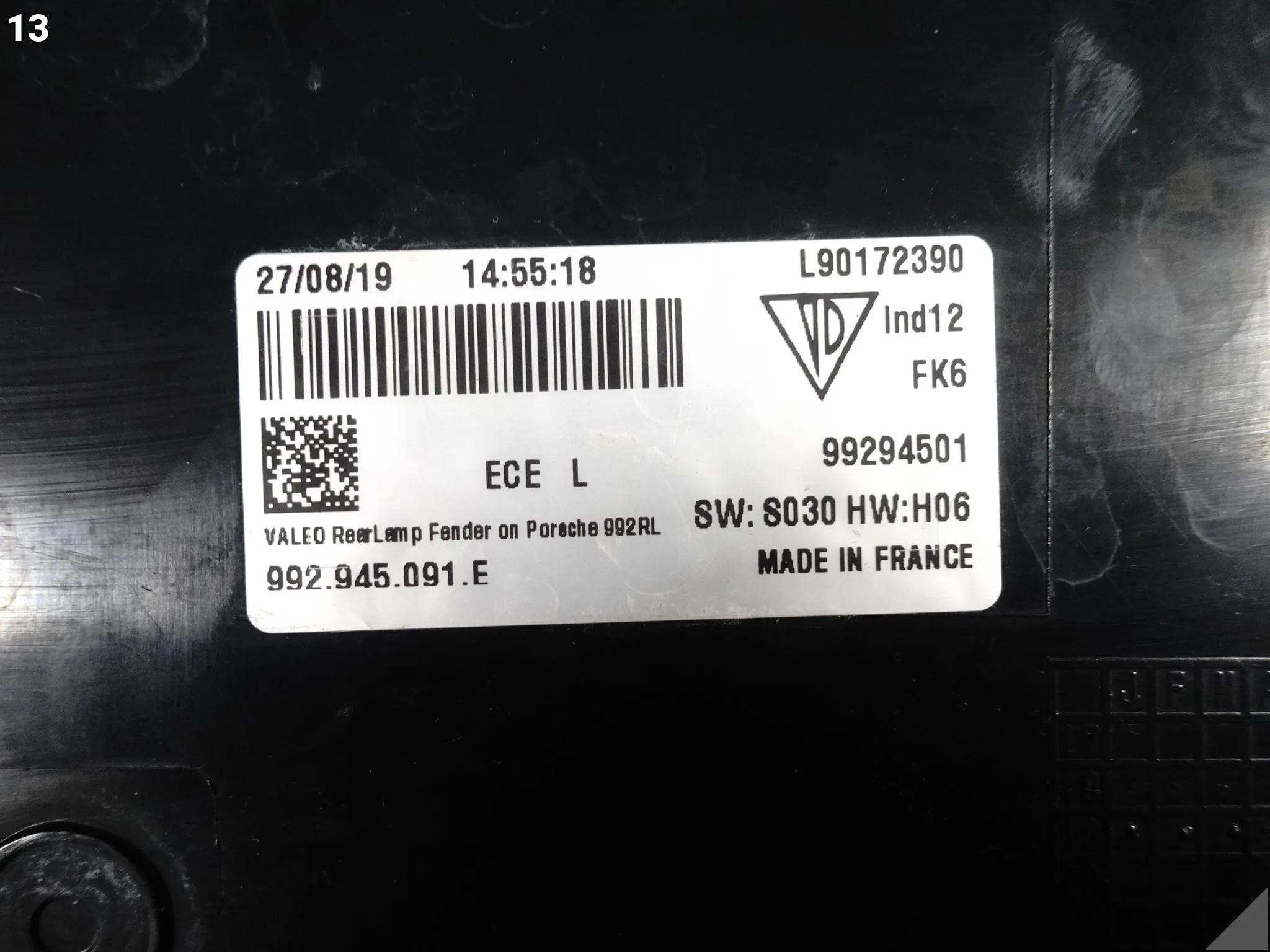PORSCHE 911 992 19-24 LAMPA LED W BŁOTNIK LEWA TYŁ EUROPA BASE 992945091E 3e4a31f7def0911d3f7830827f3ed172