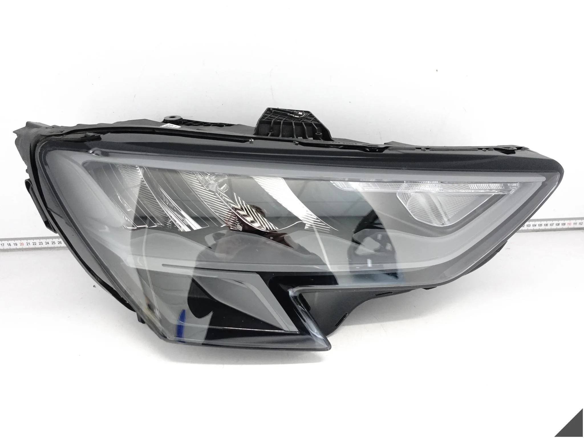 AUDI A3 S3 8Y0 20-23 LAMPA HEADLIGHT BASIS FULL LED PRAWA PRZÓD EUROPA 483db7a3979c8329a75ef63d896f6927