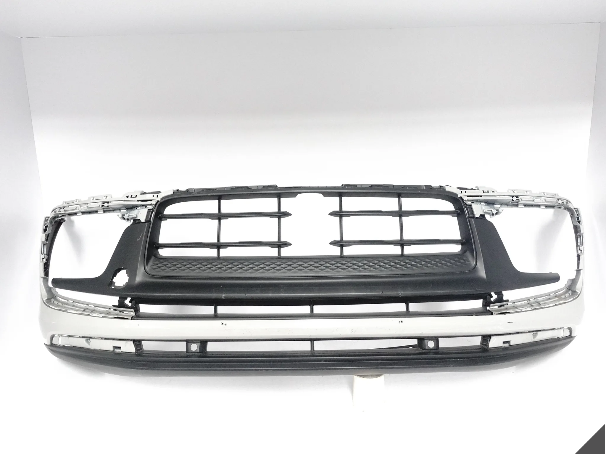 PORSCHE MACAN 95B GTS (DRUGI LIFT) 21-24 ZDERZAK + KRATKA + SPOILER PRZÓD bedeff0e691e0e0b2a67afb4cb927cd2