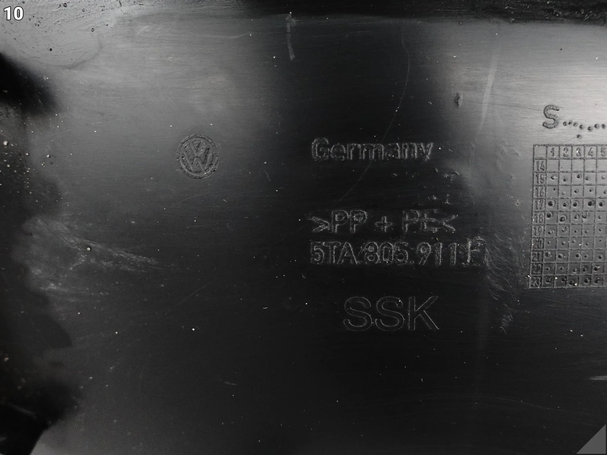VW TOURAN II 5TA 15-22 NADKOLE OSŁONA WNĘKI KOŁA OBUDOWA LEWE PRZÓD 80c4b4a5eba63638f86f11ea93a3a3de