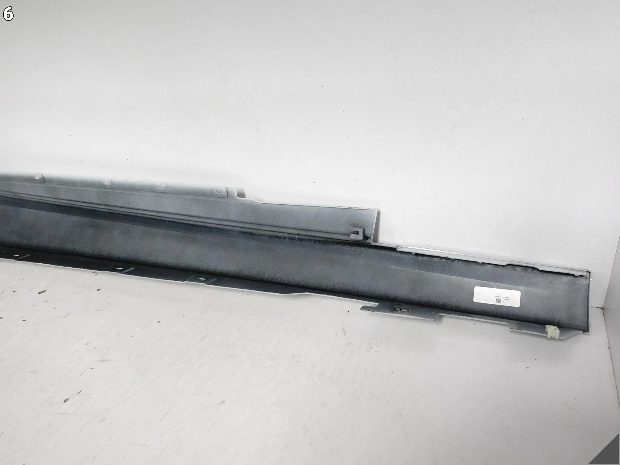 BMW M8 F91 F92 8 G14 G15 M-PAKIET 19- LISTWA NAKŁADKA PROGOWA LEWA U300 0c8b520418645501c64654fdafdeb5e1