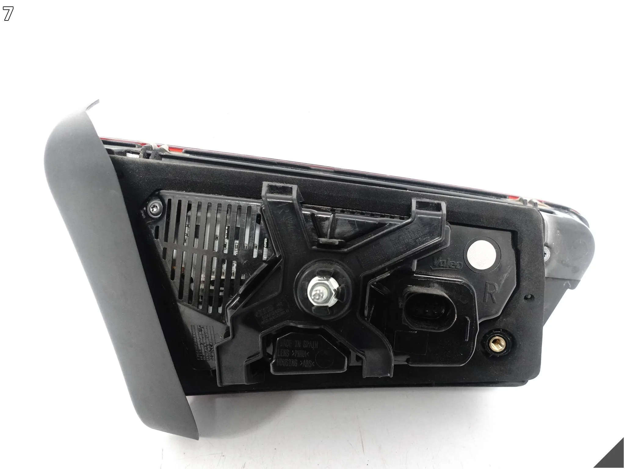 AUDI A6 S6 C7 4G5 4G0 SEDAN LIFT 14-18 LAMPA LED W KLAPĘ PRAWA TYŁ EUROPA 3075b80e77c0c227a77fa68bda00f9a3