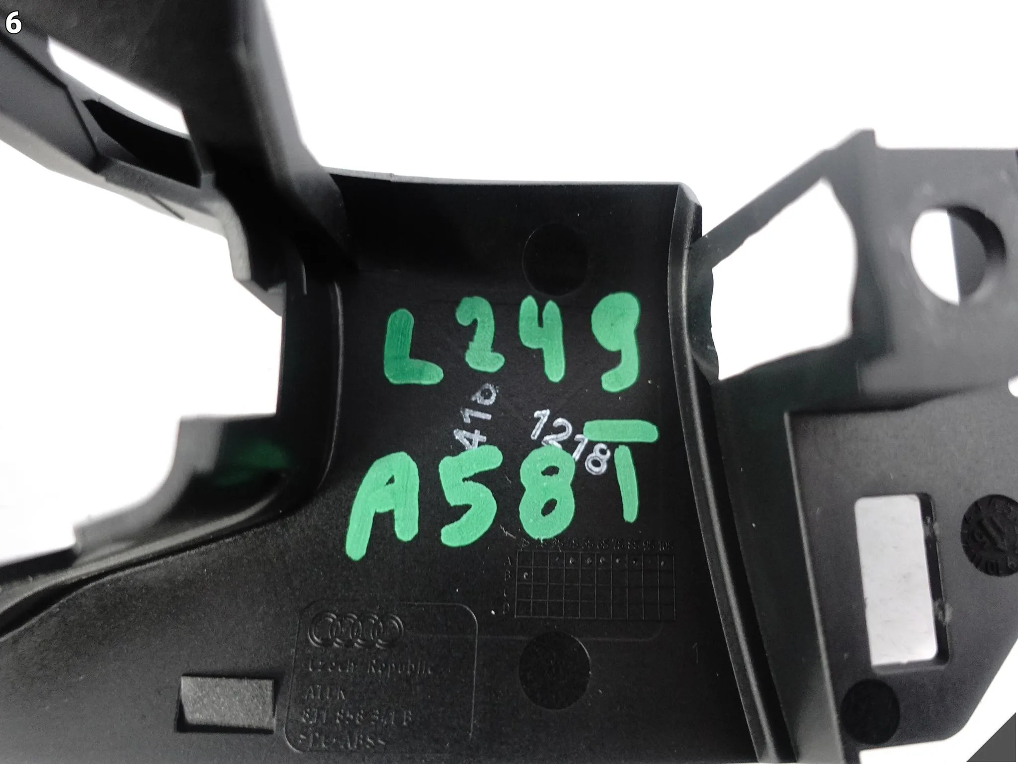 AUDI A5 S5 8T0 A4 S4 8K0 B8 07-16 RAMKA LISTWA PRZEŁĄCZNIKA ŚWIATEŁ KOKPIT d9dd824351d0b8fb4517778ce4d575ba