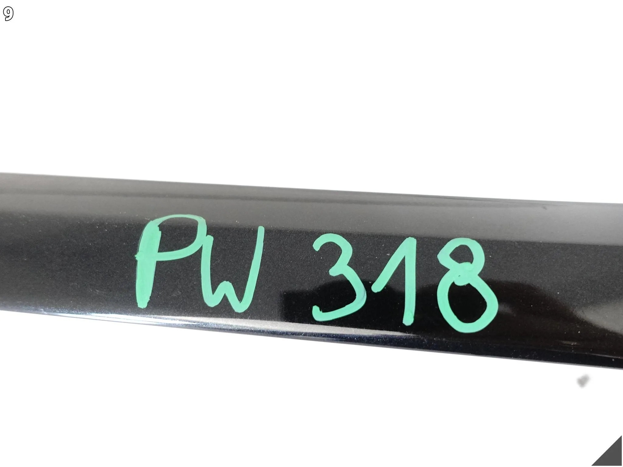 TOYOTA AURIS II E180 LIFT 15-18 RAMKA LISTWA POD LOGO ZNACZEK GRILL PRZÓD dea1c52362181359890133d3548500d9