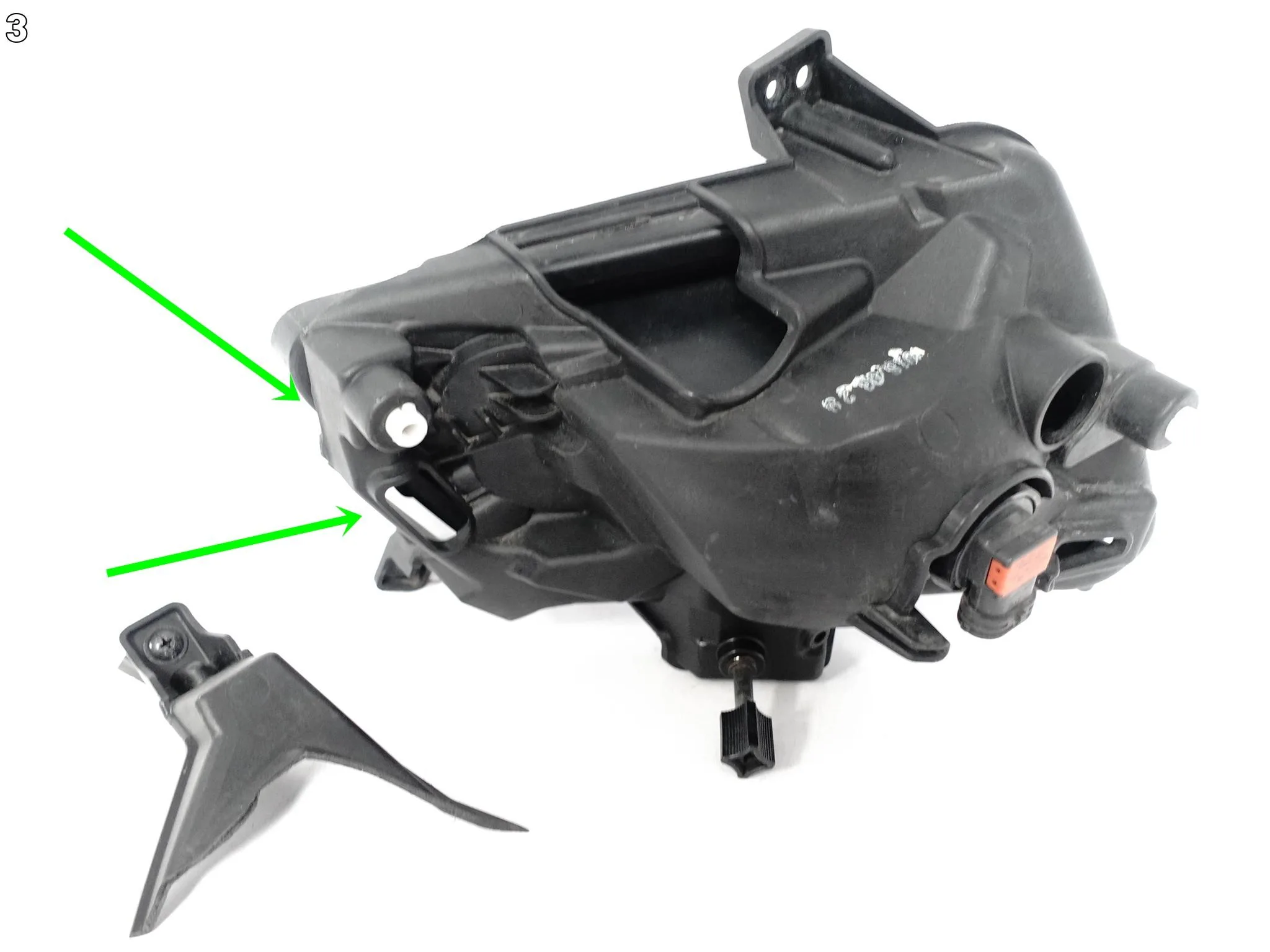 SSANGYONG TIVOLI 15-19 HALOGEN RAMKA PRAWY W ZDERZAK PRZÓD f1863f2f40ea99e9c77bf9c1dc3a1de4