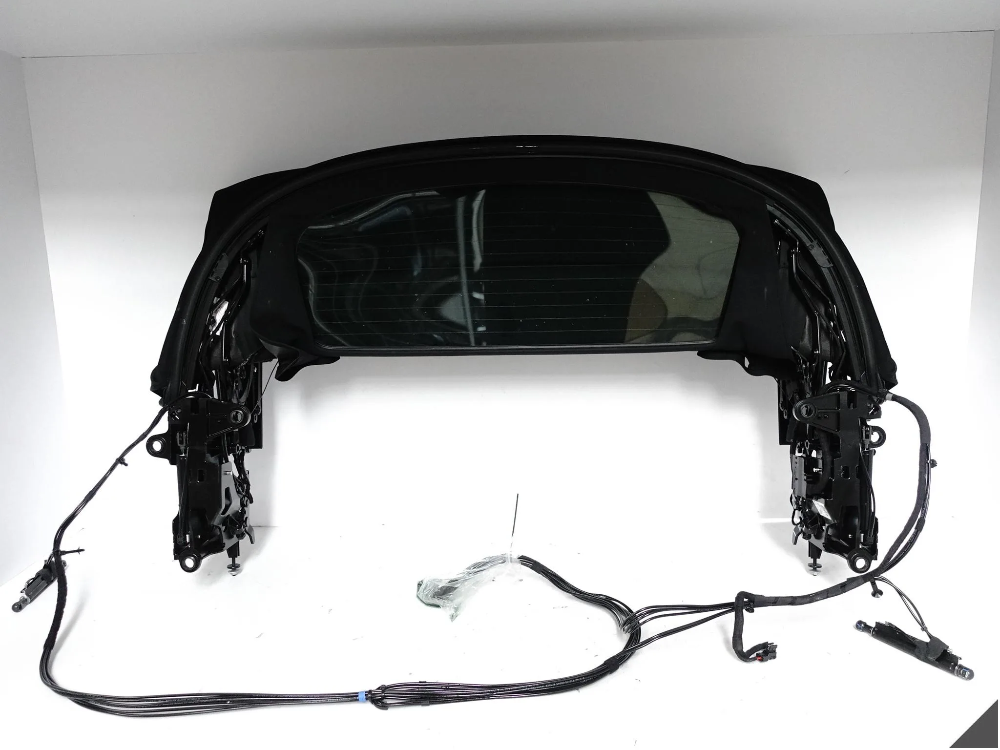 BMW M8 F91 8 G14 CABRIO M-POWER 19- DACH SKŁADANY MECHANIZM RAMA POSZYCIE 46b21e30d4a88b14f0463fc1d30dabe8