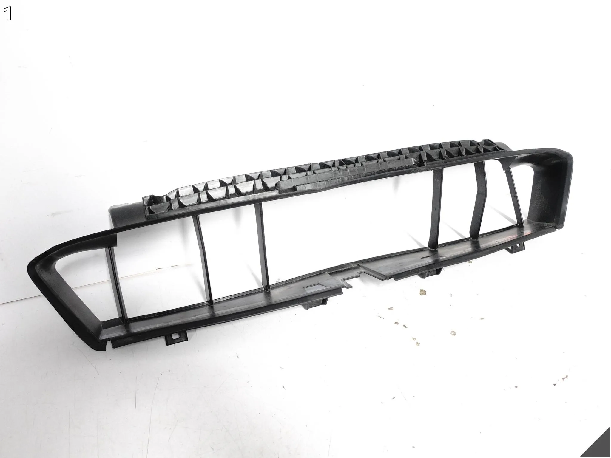 BMW M8 F91 F92 F93 M-POWER 19- DOLNA KIEROWNICA POWIETRZA ZDERZAK PRZÓD fc5805da46a6edb5de1dc5929b40d442