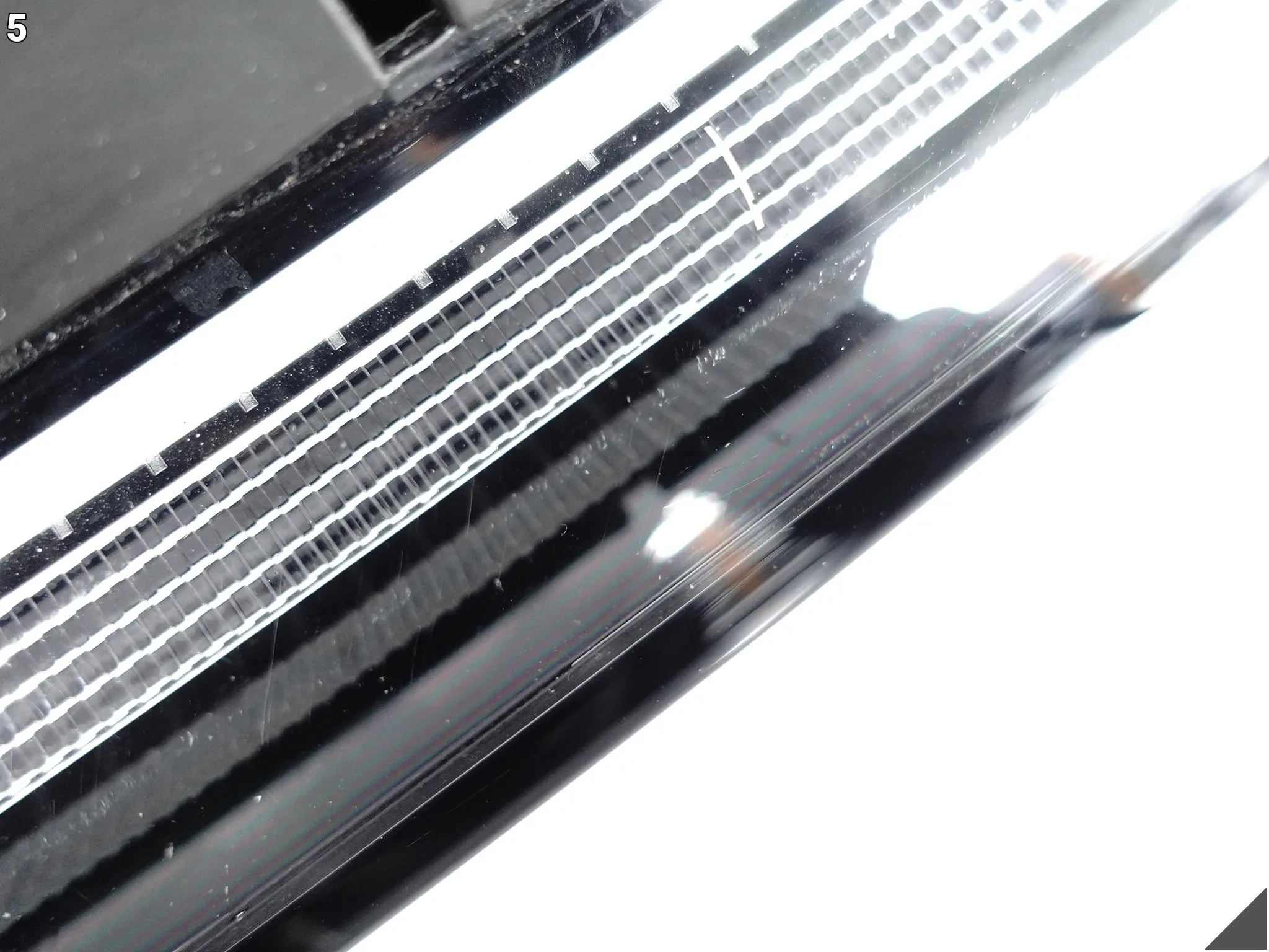 MERCEDES EQC W293 19-23 LAMPA LED ŚRODKOWA NAD GRILL LISTWA PRZÓD EUROPA a1ab75d00ffa2ba54db12931278a92a0