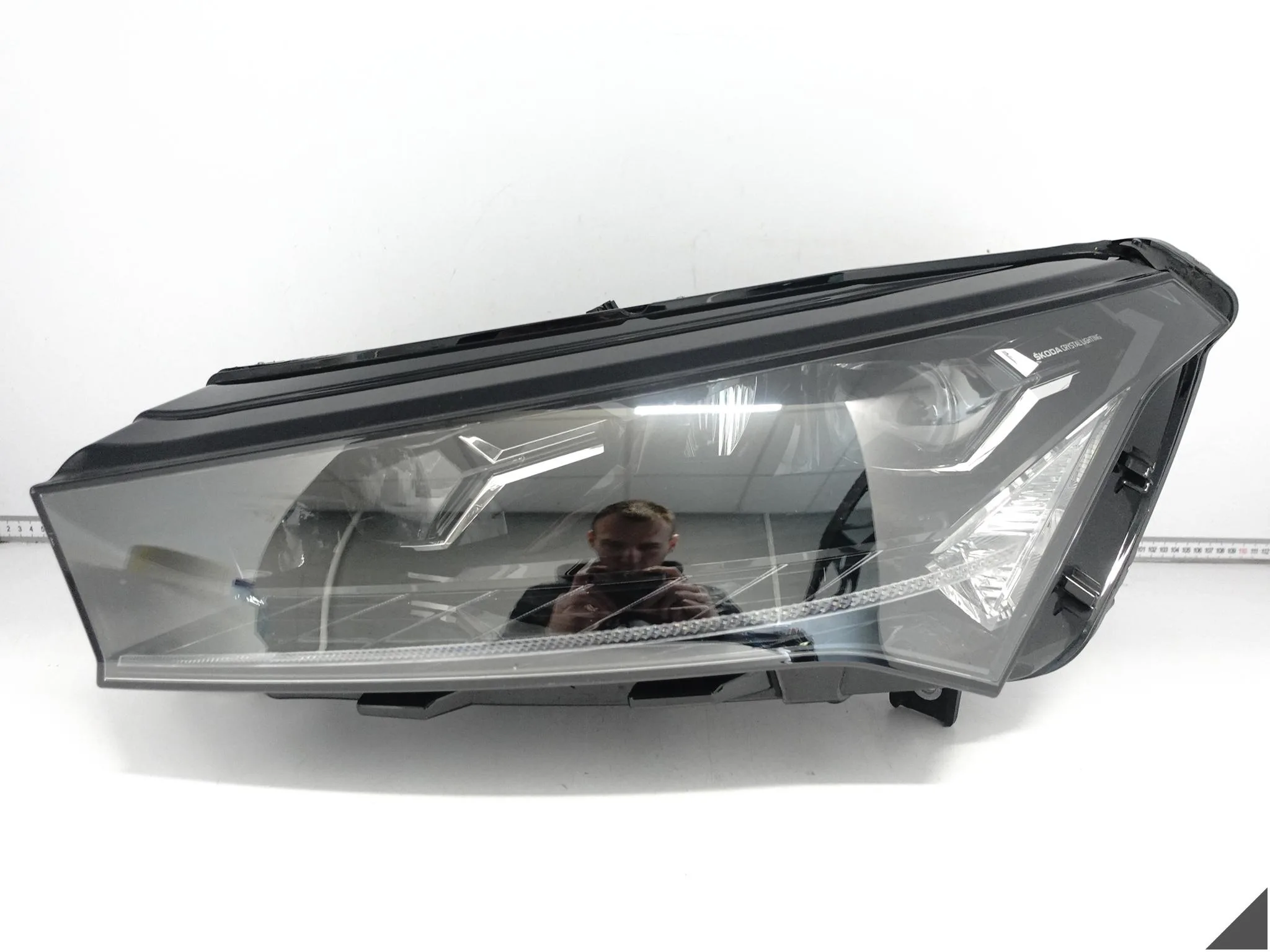 SKODA ENYAQ iV ELECTRIC 5LB 20-25 LAMPA FULL LED CRYSTAL LEWA PRZÓD EUROPA f1b1cc7fad475bb2bfa9c9ed4ce398b8