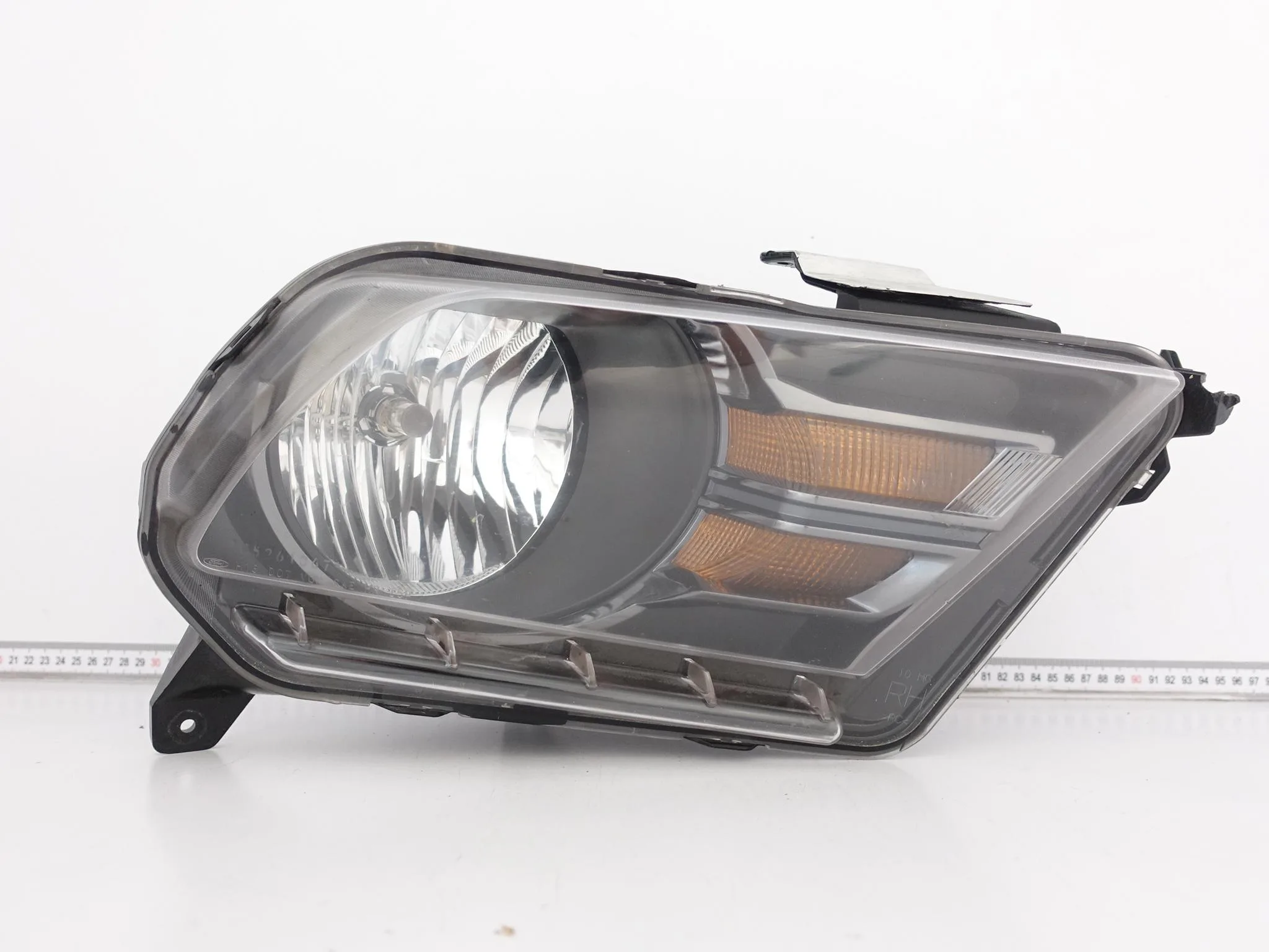 FORD MUSTANG V 5 GT 09-12 LIFT PRAWA LAMPA ZWYKŁA HALOGEN PRZÓD 9e5d86d86024ddbec4bf76bd1b43fece
